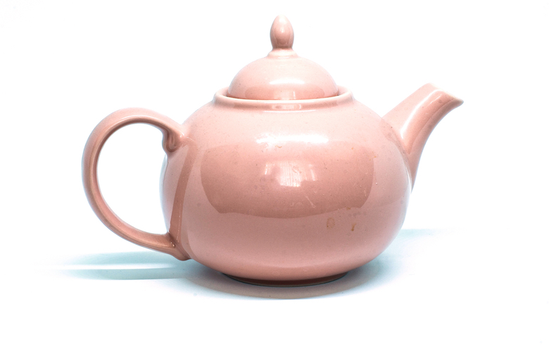 Ceramiczny czajnik elektryczny – jak wybrać? Co jest najważniejsze?