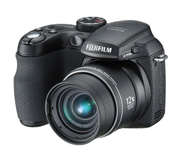 Fujifilm Finepix S1000 (czarny)