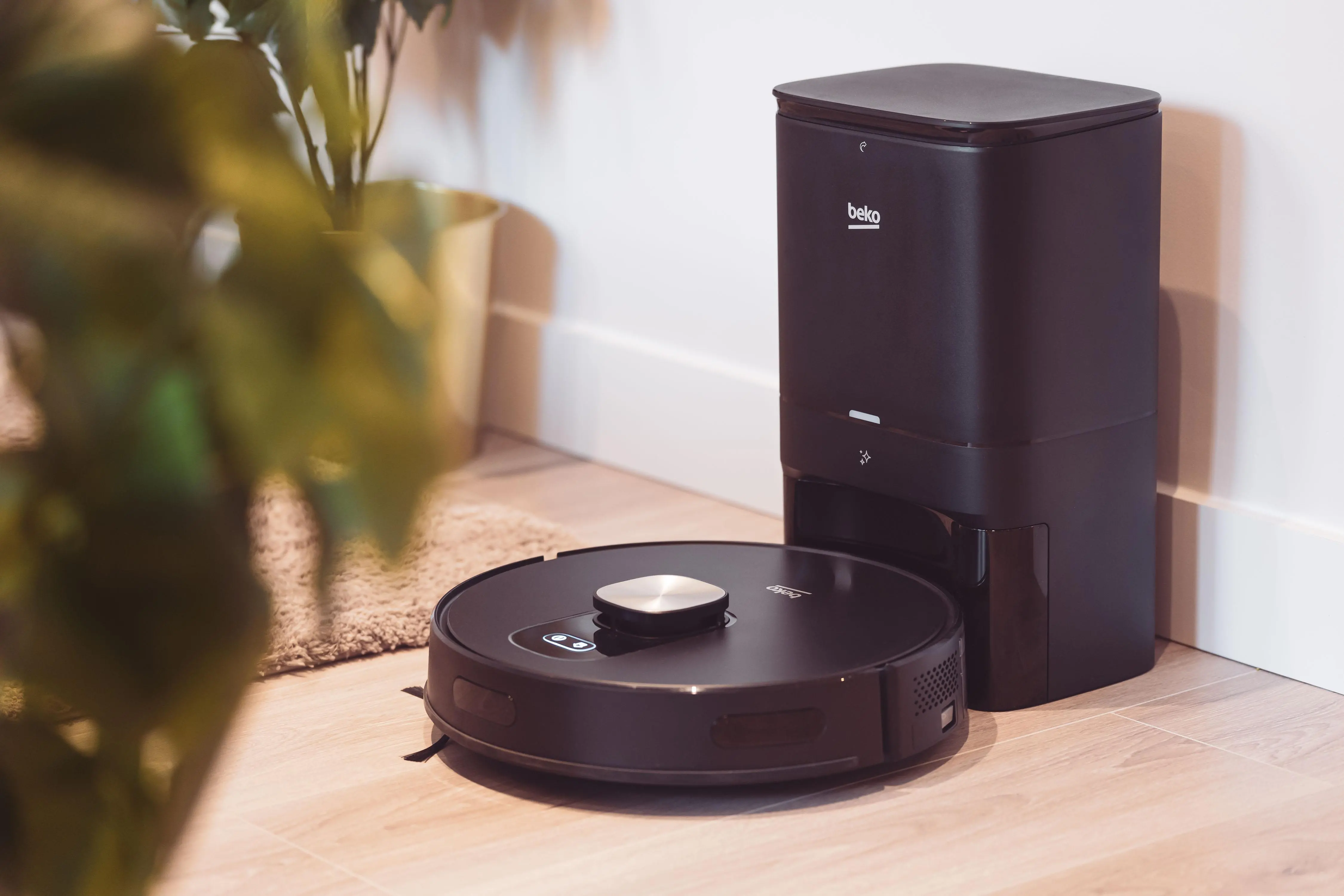 Robot sprzątający Beko RoboSmart VRR80214VB Funkcja mopowania Stacja oczyszczająca Tworzenie mapy pomieszczenia 65dB