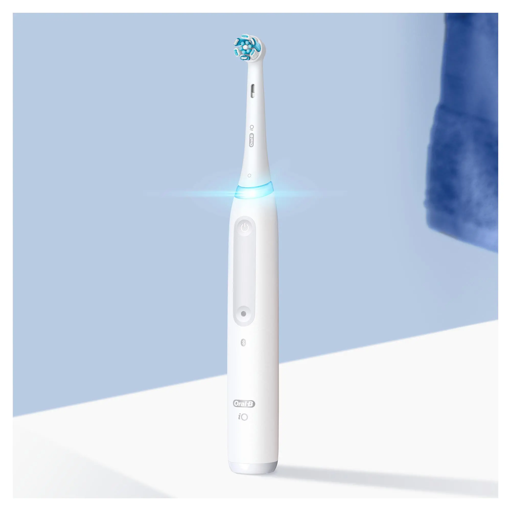 Szczoteczka magnetyczna Oral-B iO Series 4 White
