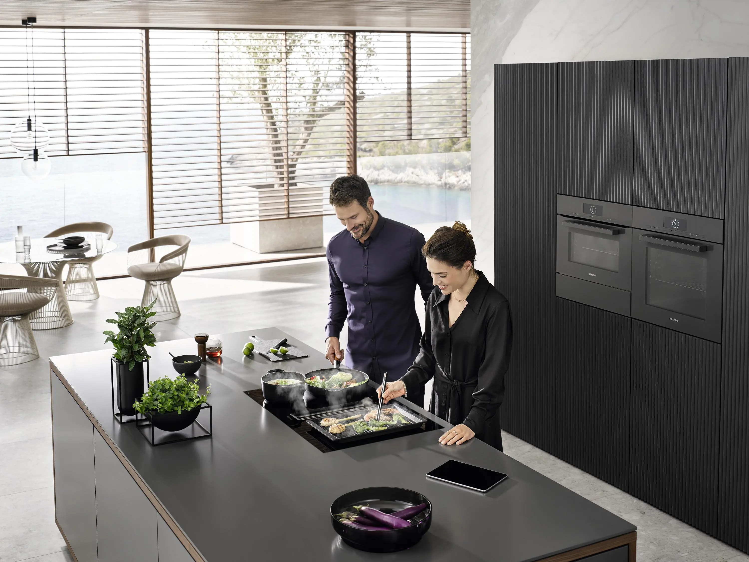 Płyta indukcyjna z okapem Miele KMDA 7473 FL-A Silence 80cm