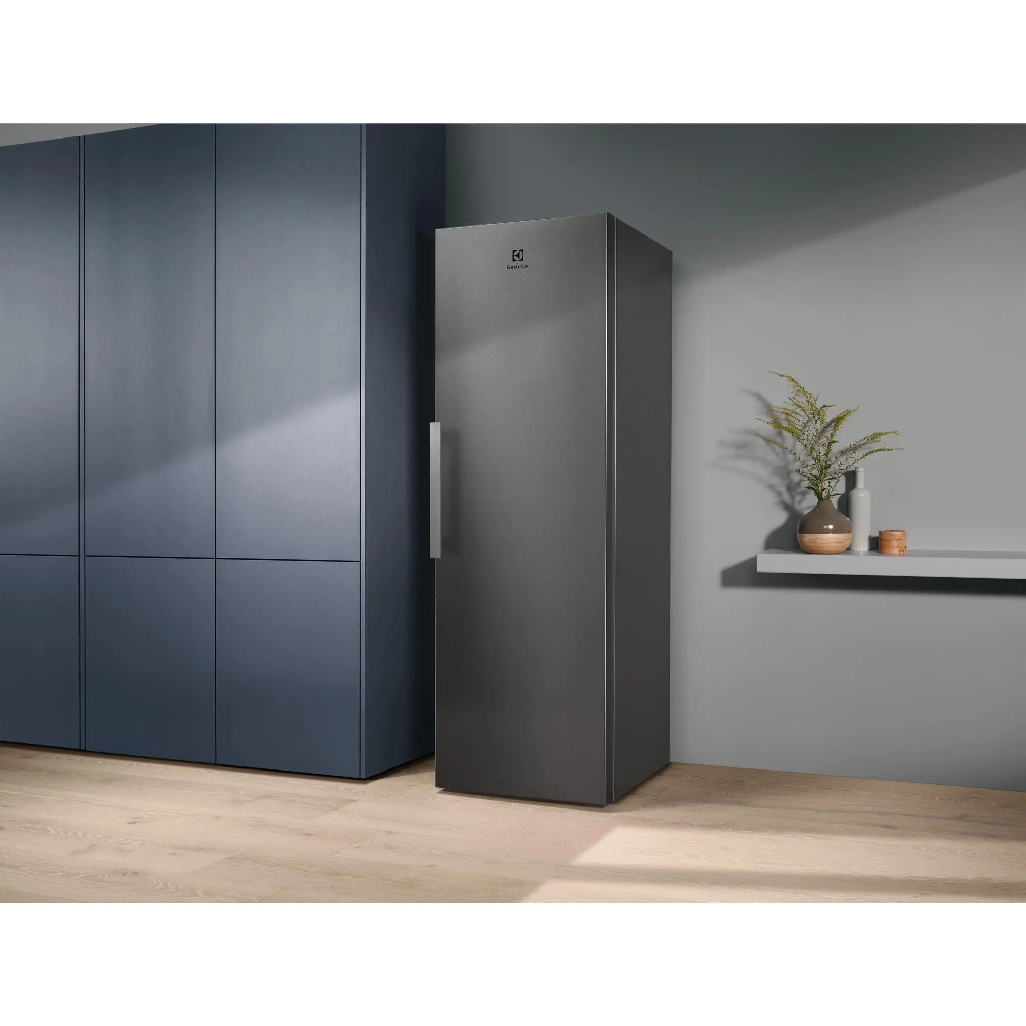 Lodówka Electrolux 700 LRT6ME38U2 186cm Szuflada z kontrolą wilgotności Stalowy