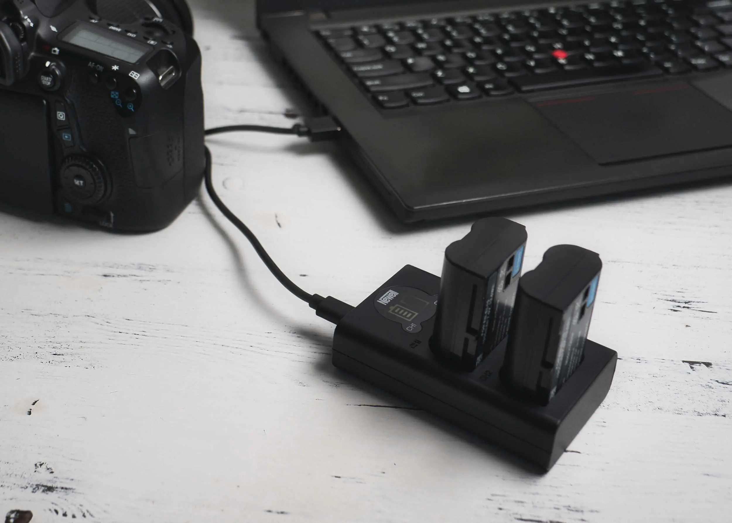 Ładowarka Newell DL-USB-C do akumulatorów DMW-BLK22