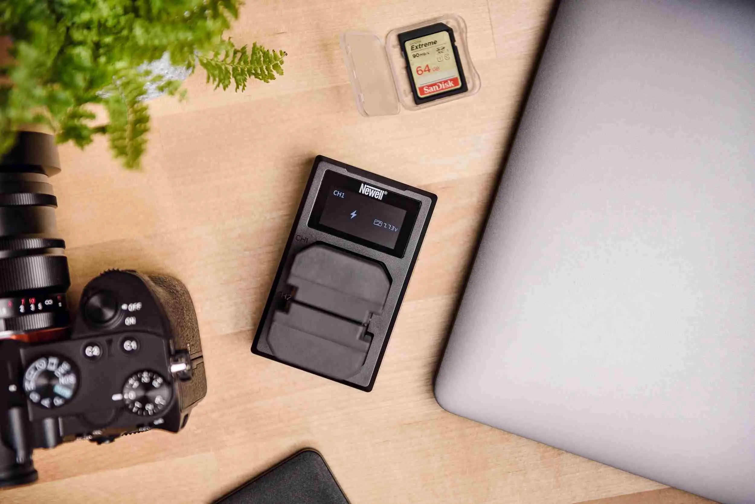 Ładowarka Newell FDL-USB-C do akumulatorów EN-EL15