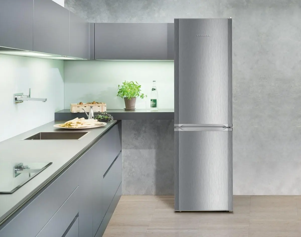 Lodówka Liebherr CUele331-26 181,2cm Srebrny