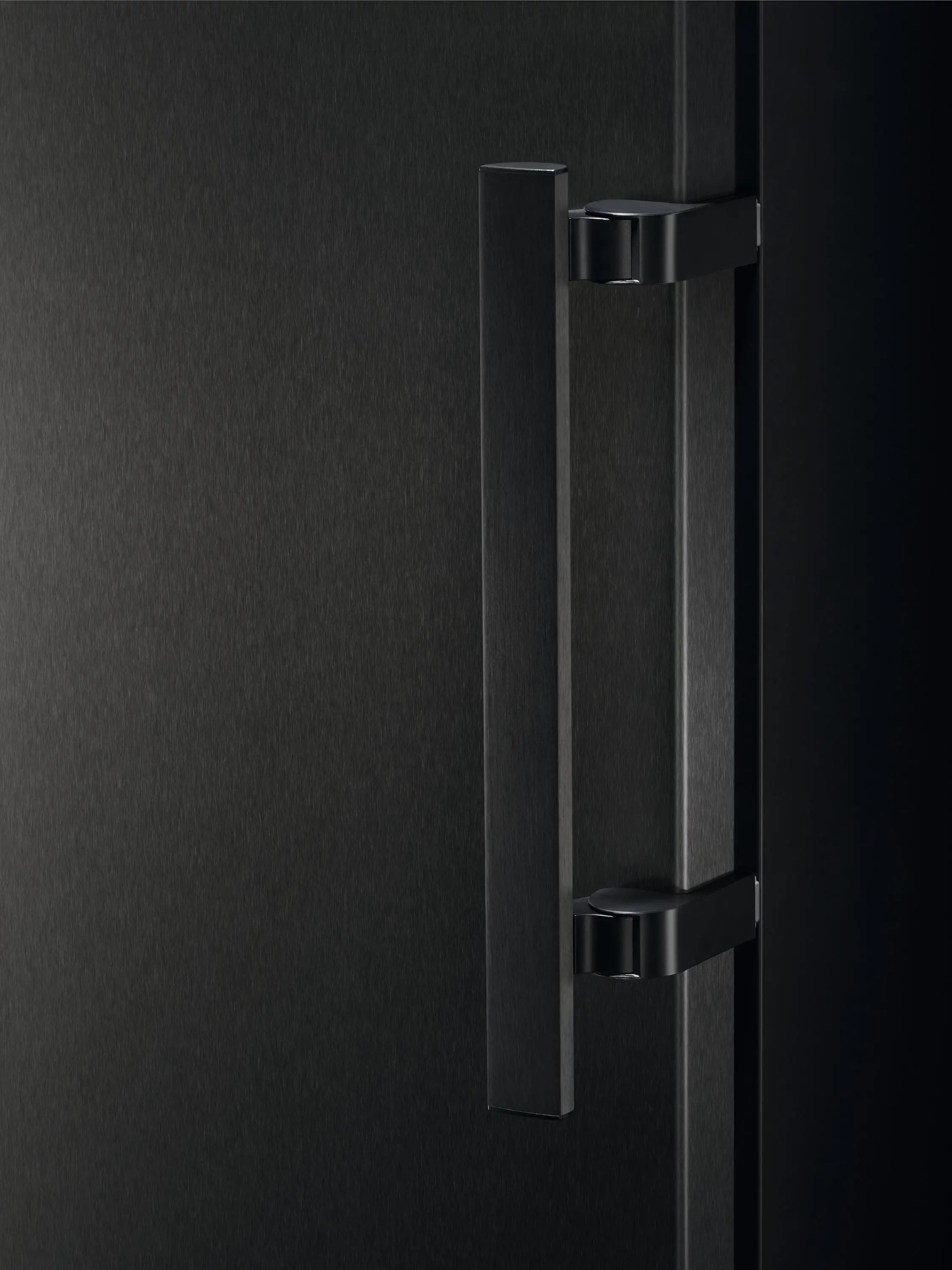 Zamrażarka Electrolux LUS7ME28B No Frost