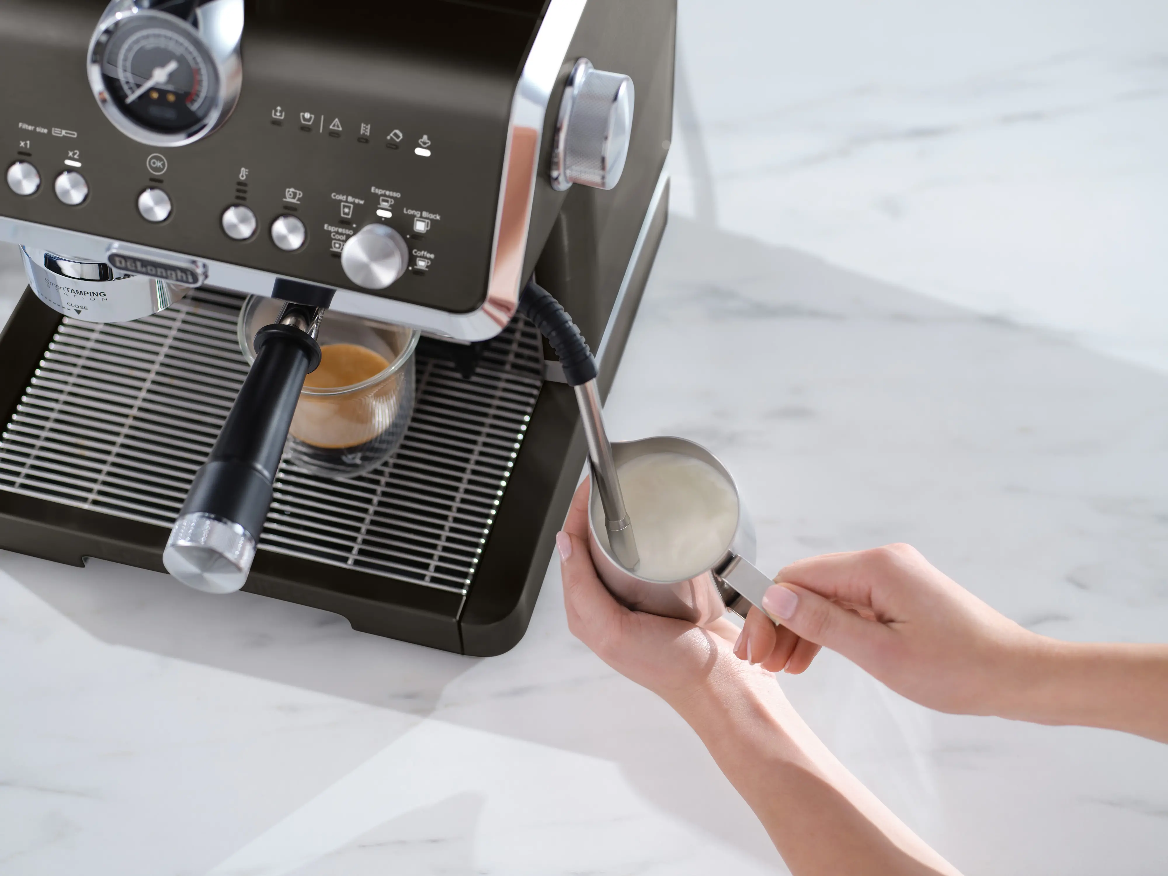 Ekspres DeLonghi La Specialista Opera EC9555.BK Kawa mrożona