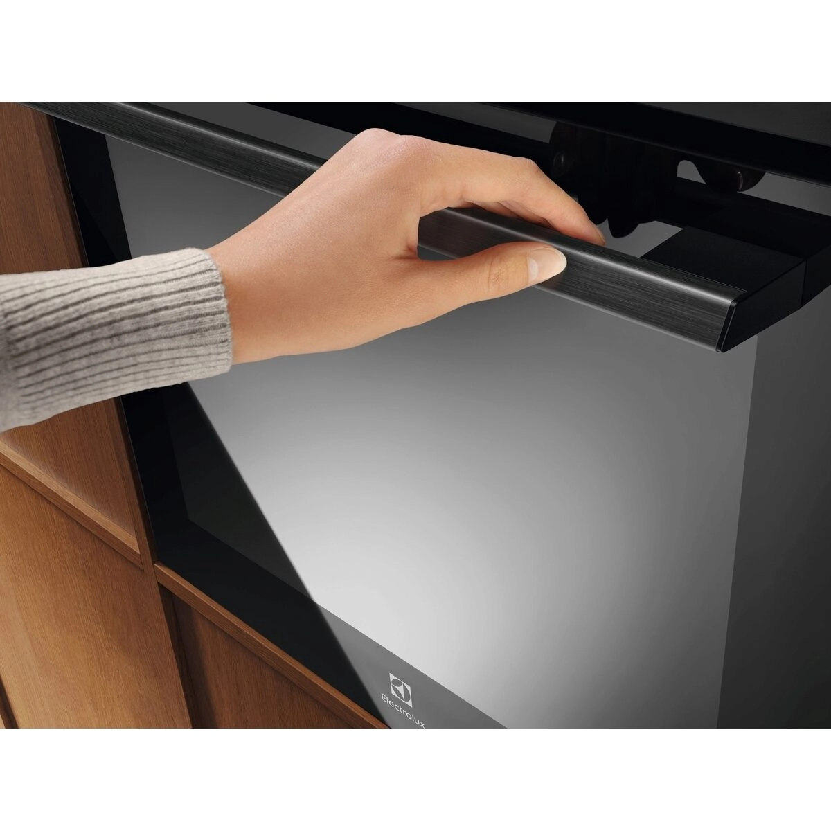 Piekarnik elektryczny Electrolux LOE8F38Z Termoobieg Czarny