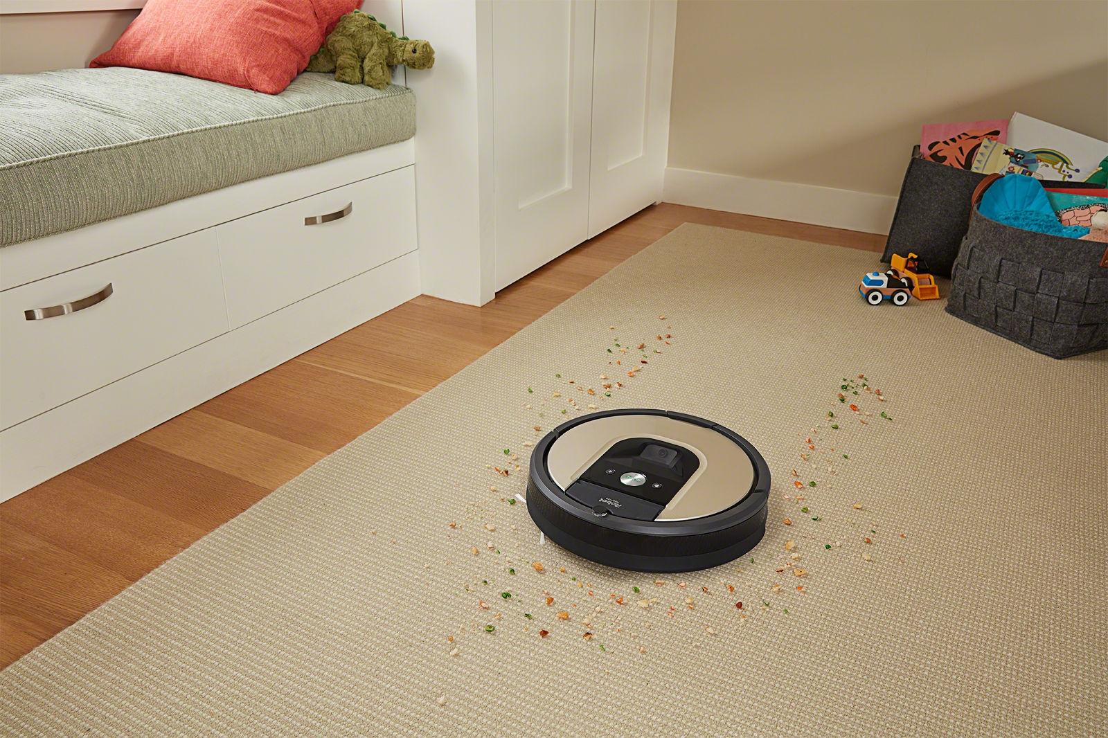 Robot sprzątający iRobot Roomba 966 - powrót do bazy i ładowanie