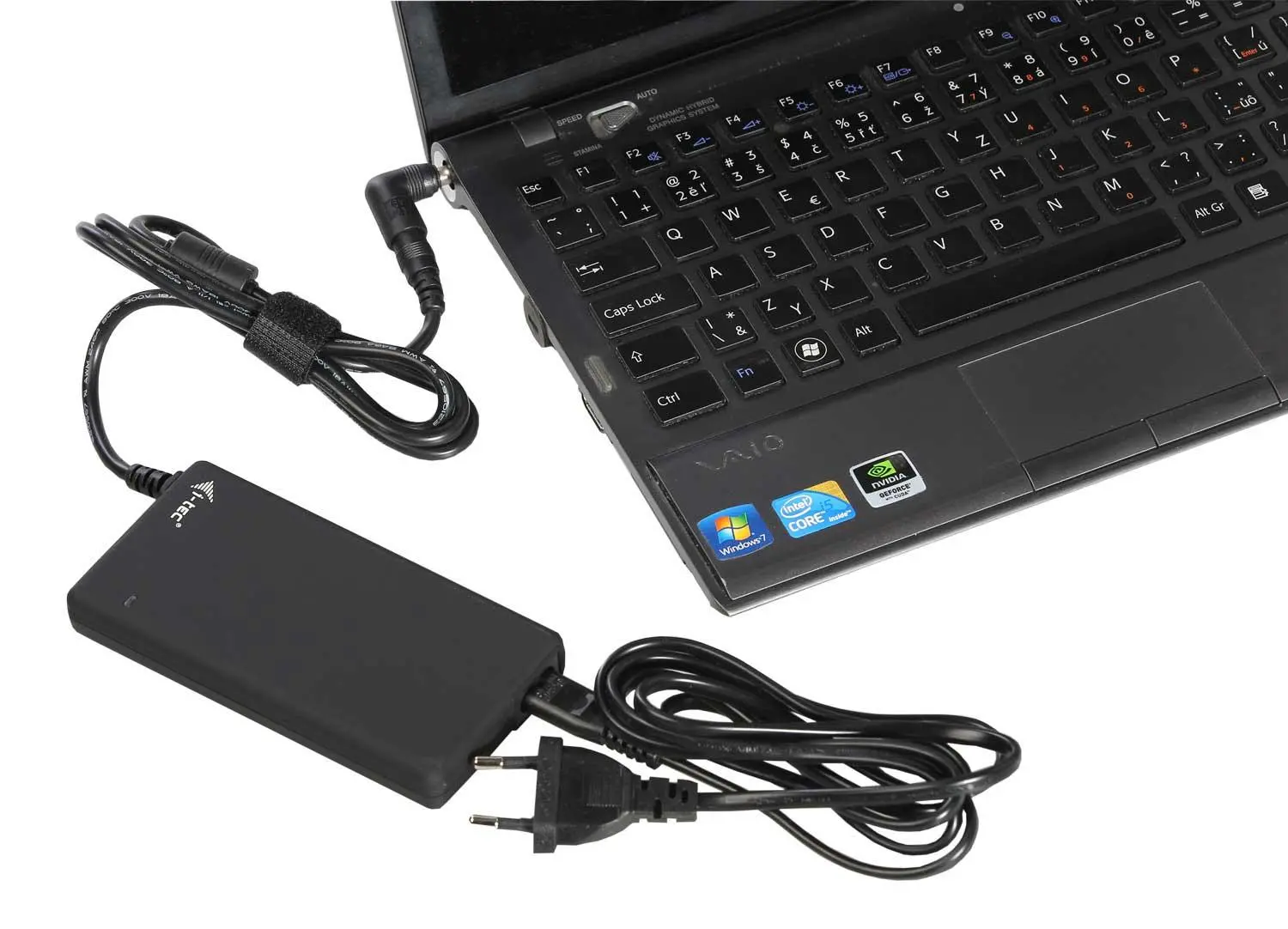 Zasilacz do laptopa i-Tec Zasilacz slim do laptopa + port USB SLPA 90W