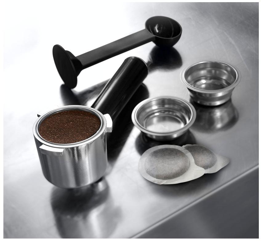DeLonghi Dedica EC 680.R