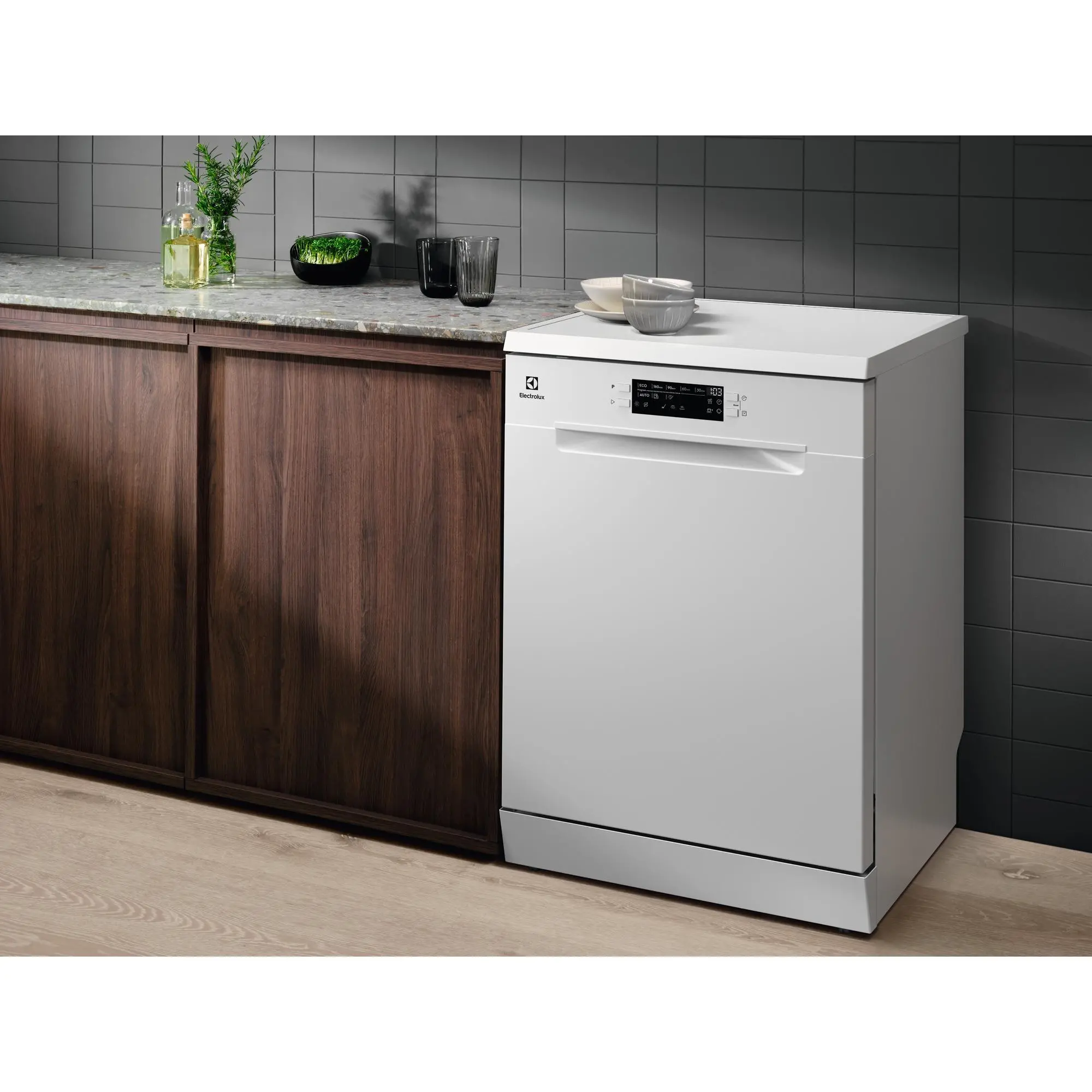 Zmywarka Electrolux 600 SatelliteClean ESM48210SW 59,6cm Automatyczne otwieranie drzwi Szuflada na sztućce