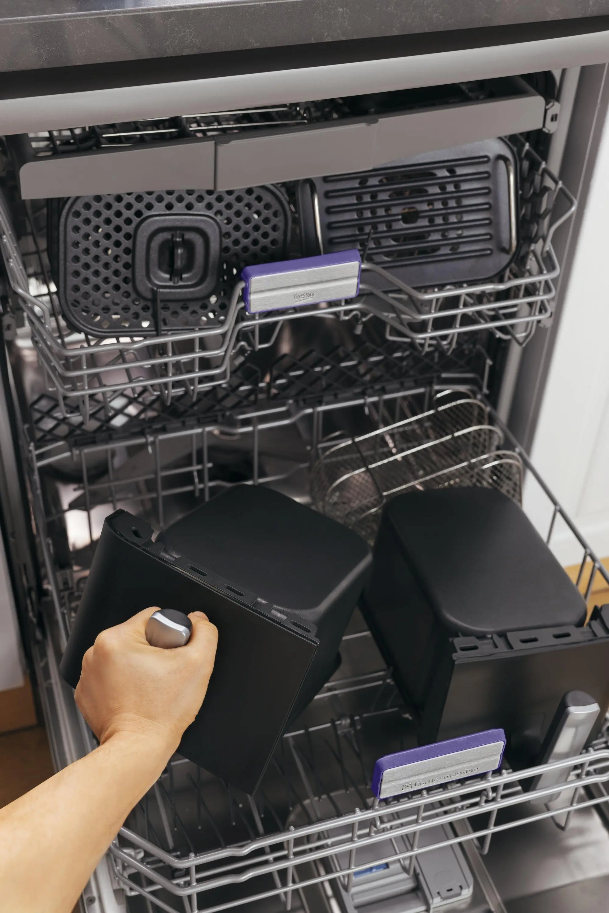 Frytkownica beztłuszczowa Beko FRL5388B ExpertFry 2400W 8,5l
