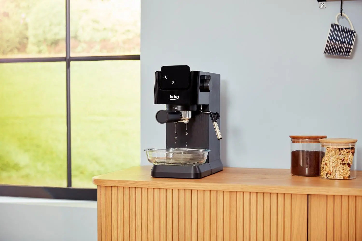 Ekspres Beko CaffeExperto CEP5302B
