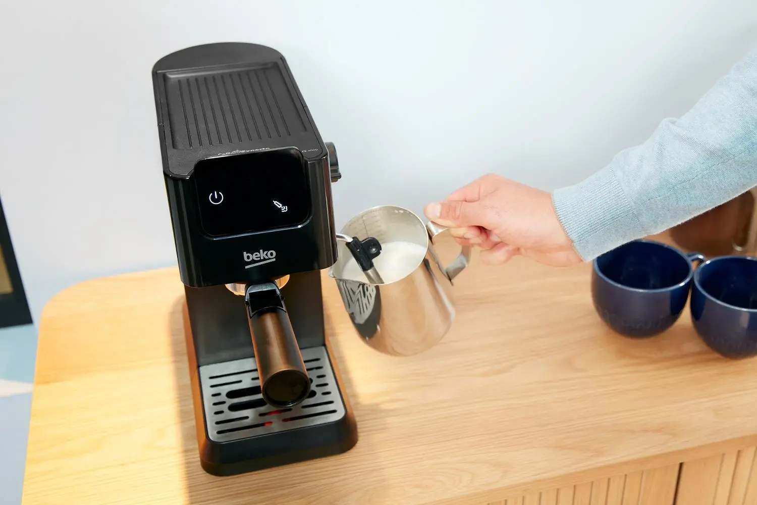 Ekspres Beko CaffeExperto CEP5302B