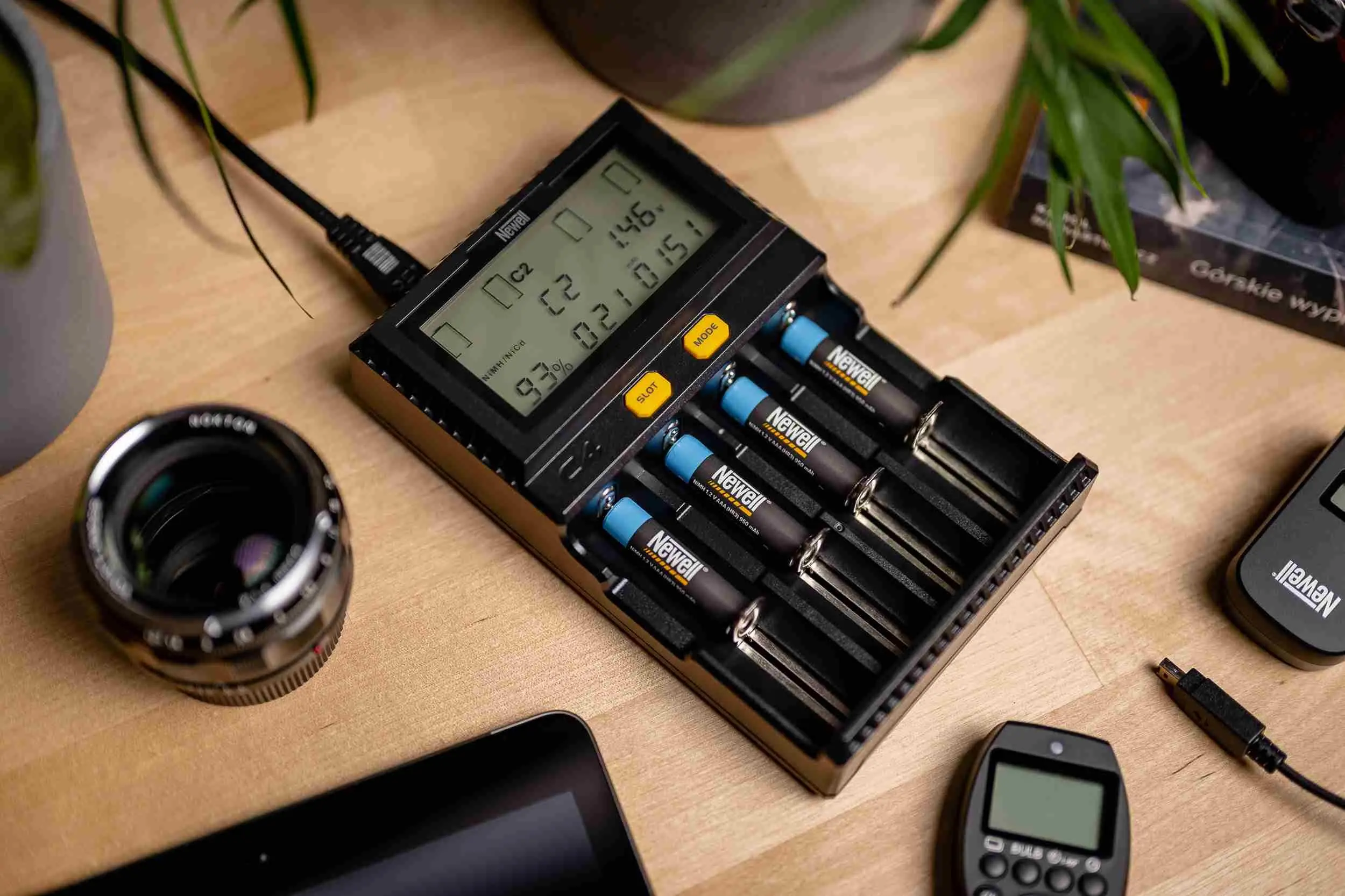 Akumulatorki Newell NiMH AAA 950mAh