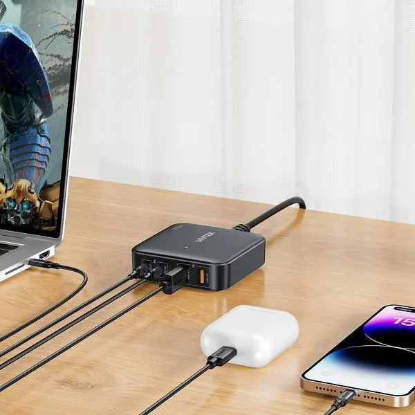 Ładowarka biurkowa Unitek GaN 70W 2x USB-A+2x USB-C Czarny