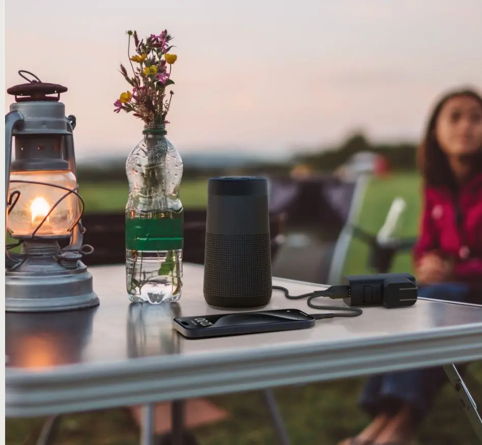 Powerbank Belkin BPZ003BT1MBK-B6 5000mAh Czarny Hybrydowa ładowarka 25W + Zestaw adapterów podróżnych