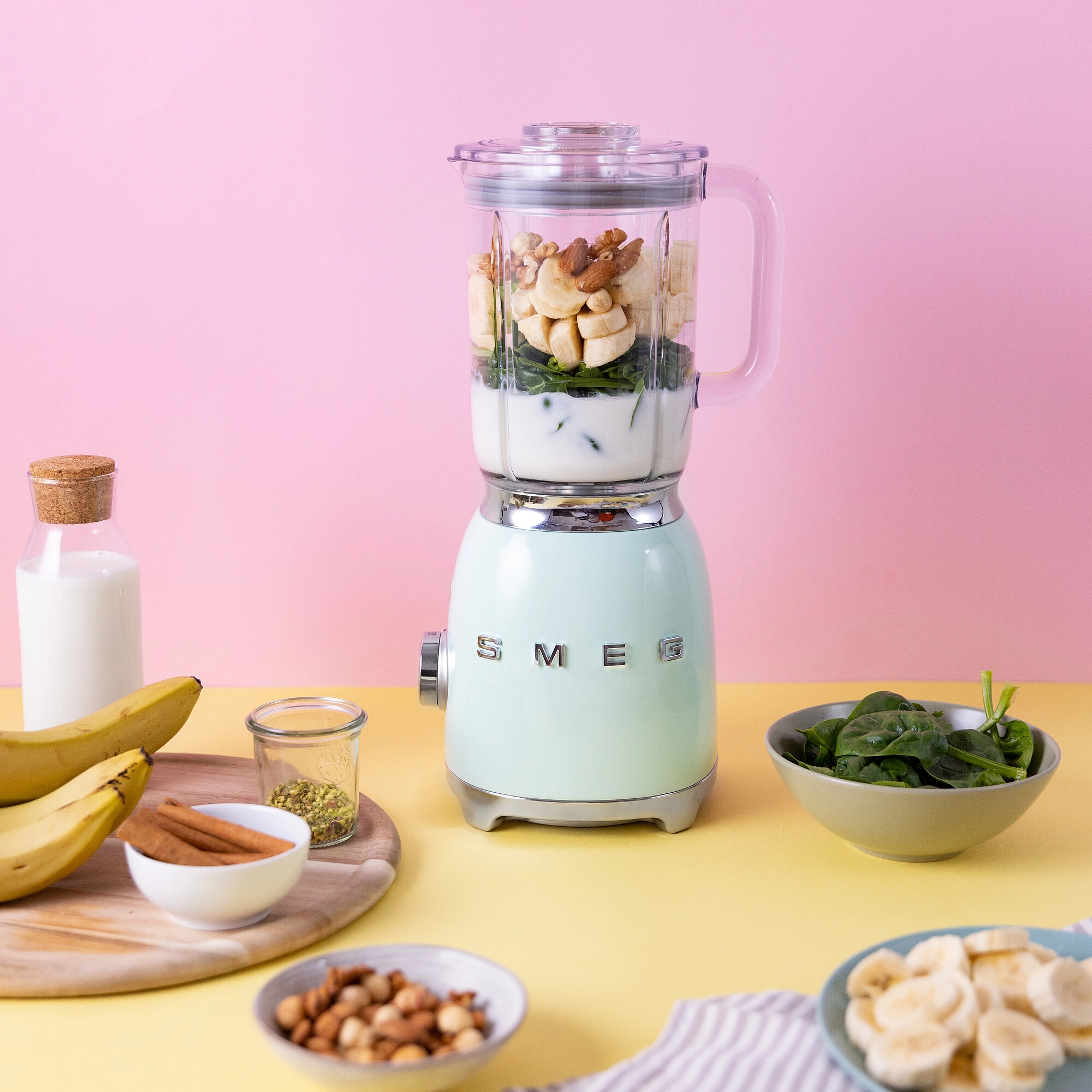 Blender kielichowy Smeg BLF03PGEU 1,5l