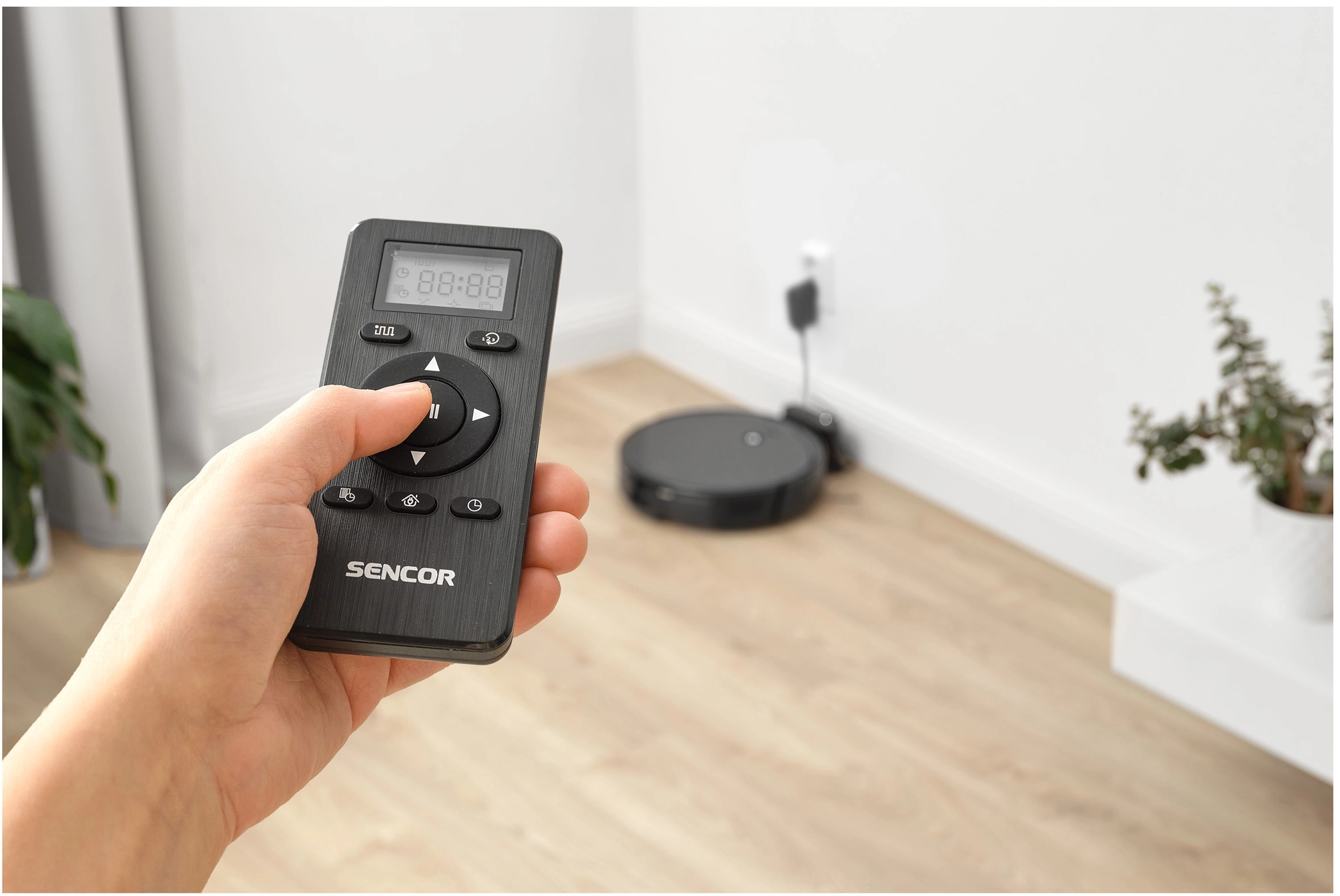Robot sprzątający Sencor SRV 6450BK Funkcja mopowania Tworzenie mapy pomieszczenia 60db