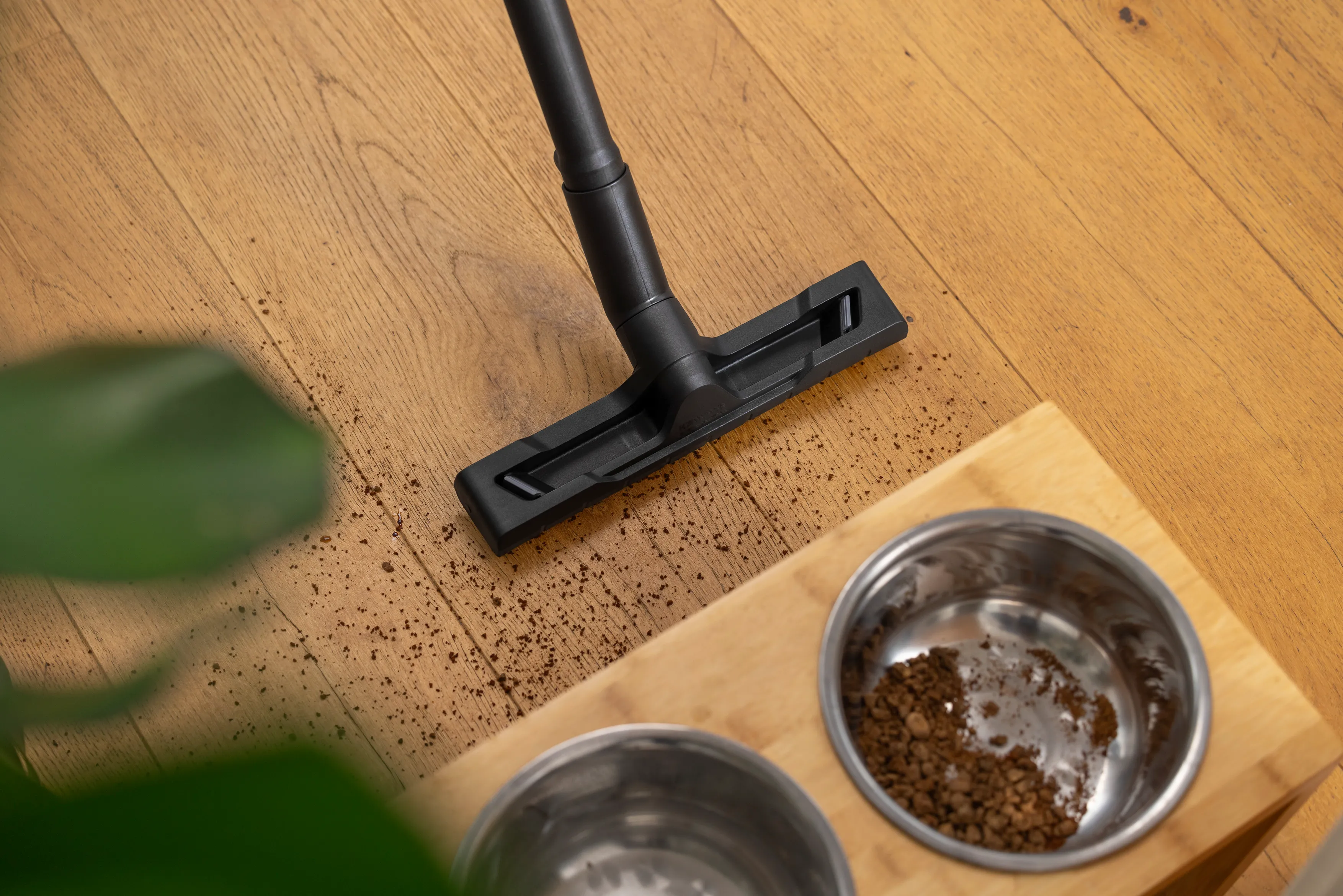 фото Профессиональный пылесос Karcher SE 4 Go Further (1.081-172.0) 3