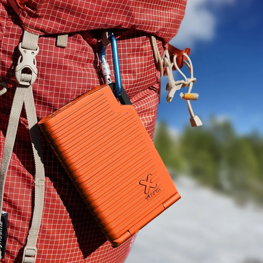Powerbank solarny Xtorm XR105 Solar Super Charger 10000mAh 20W Czarno-pomarańczowy