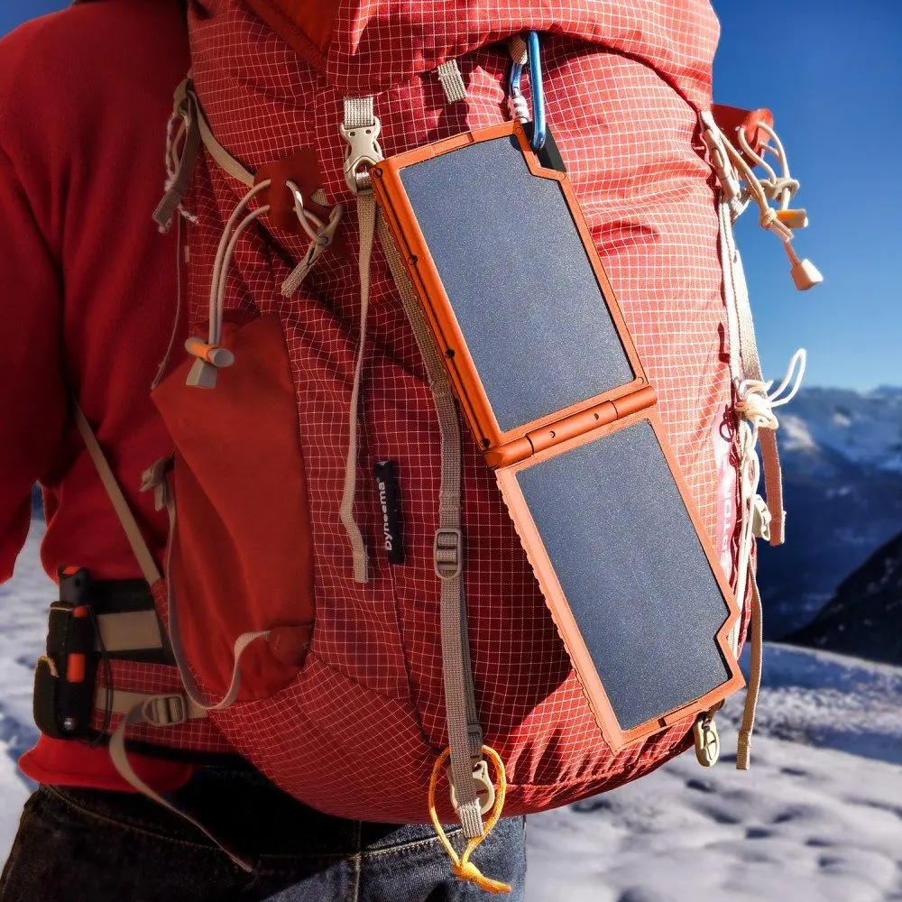 Powerbank solarny Xtorm XR105 Solar Super Charger 10000mAh 20W Czarno-pomarańczowy