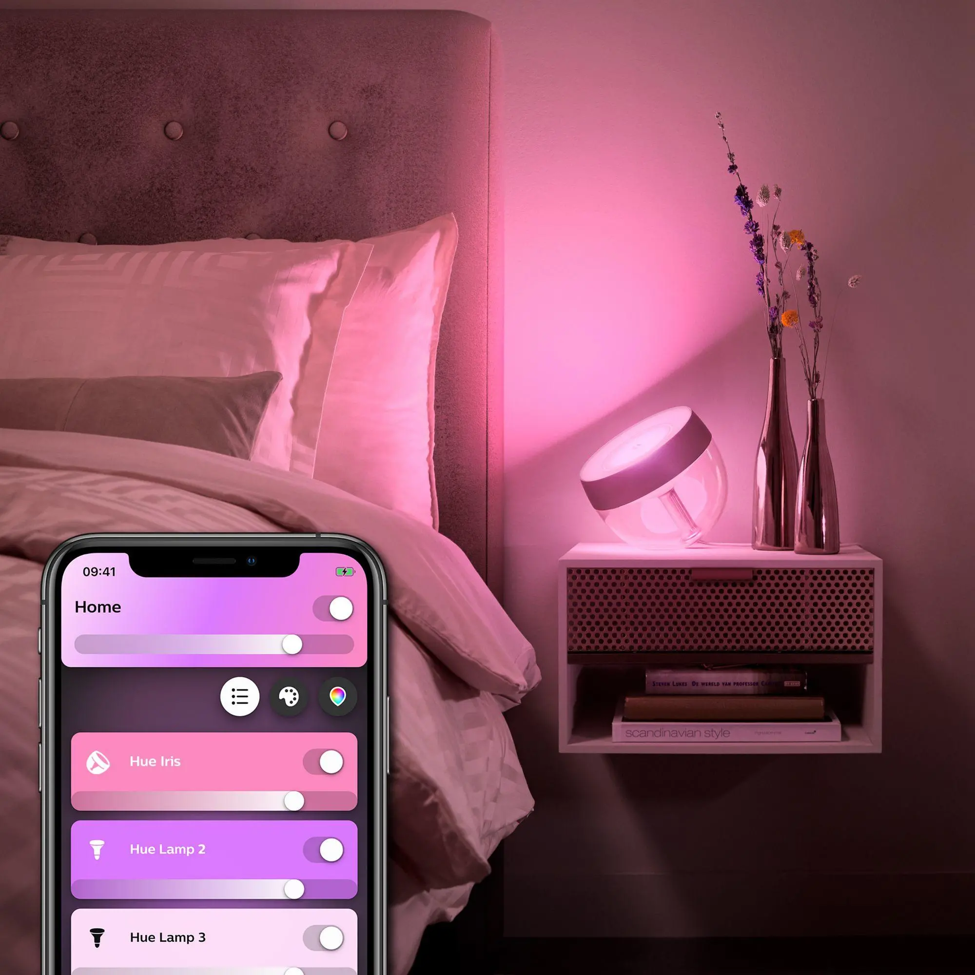 Lampa biurkowa Philips Hue White and Colour Ambiance Iris Rose