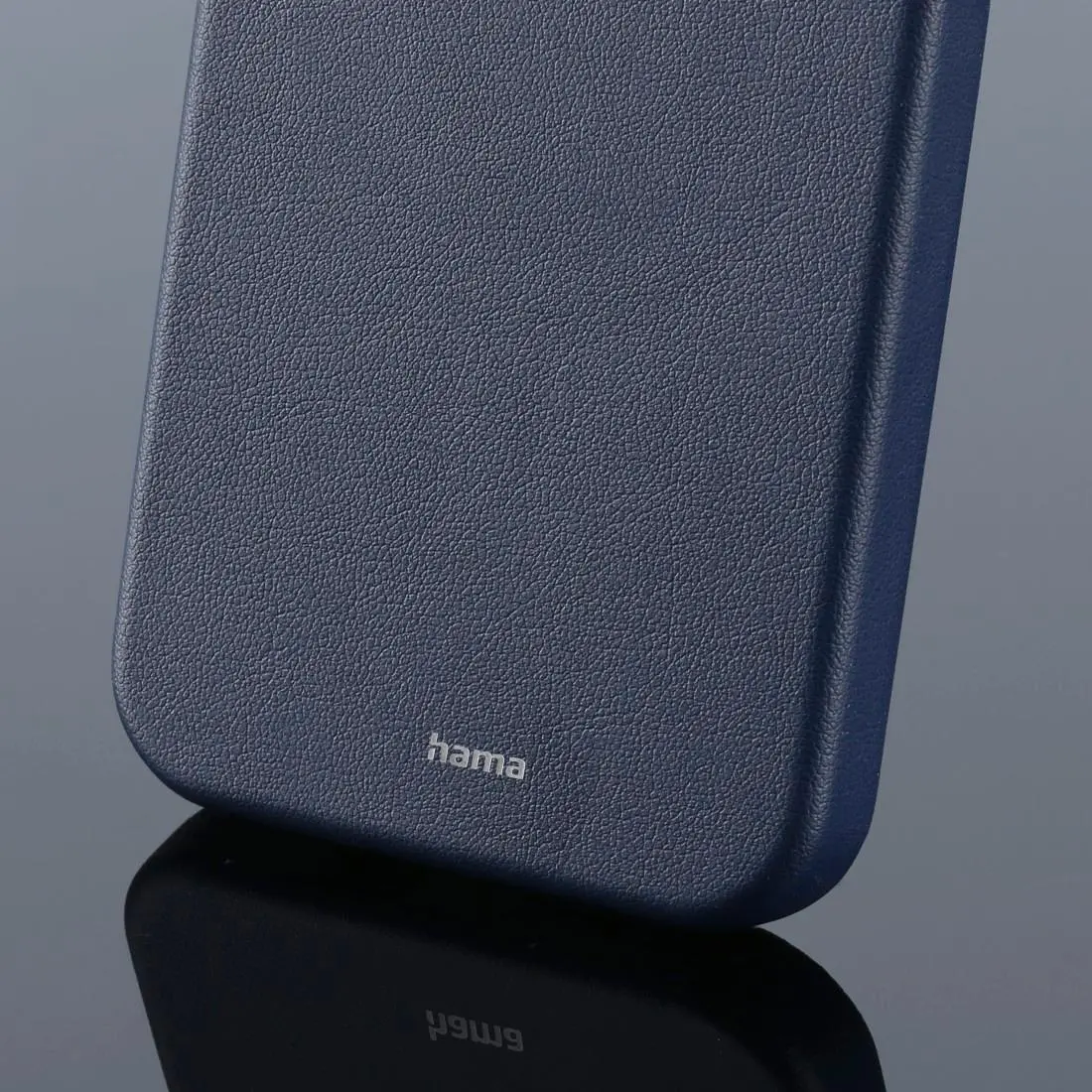 Etui Hama MagCase Finest Sense do iPhone 13