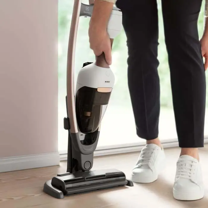 Odkurzacz Electrolux Pure 600 Wet ES62P25WET 40min Funkcja mycia