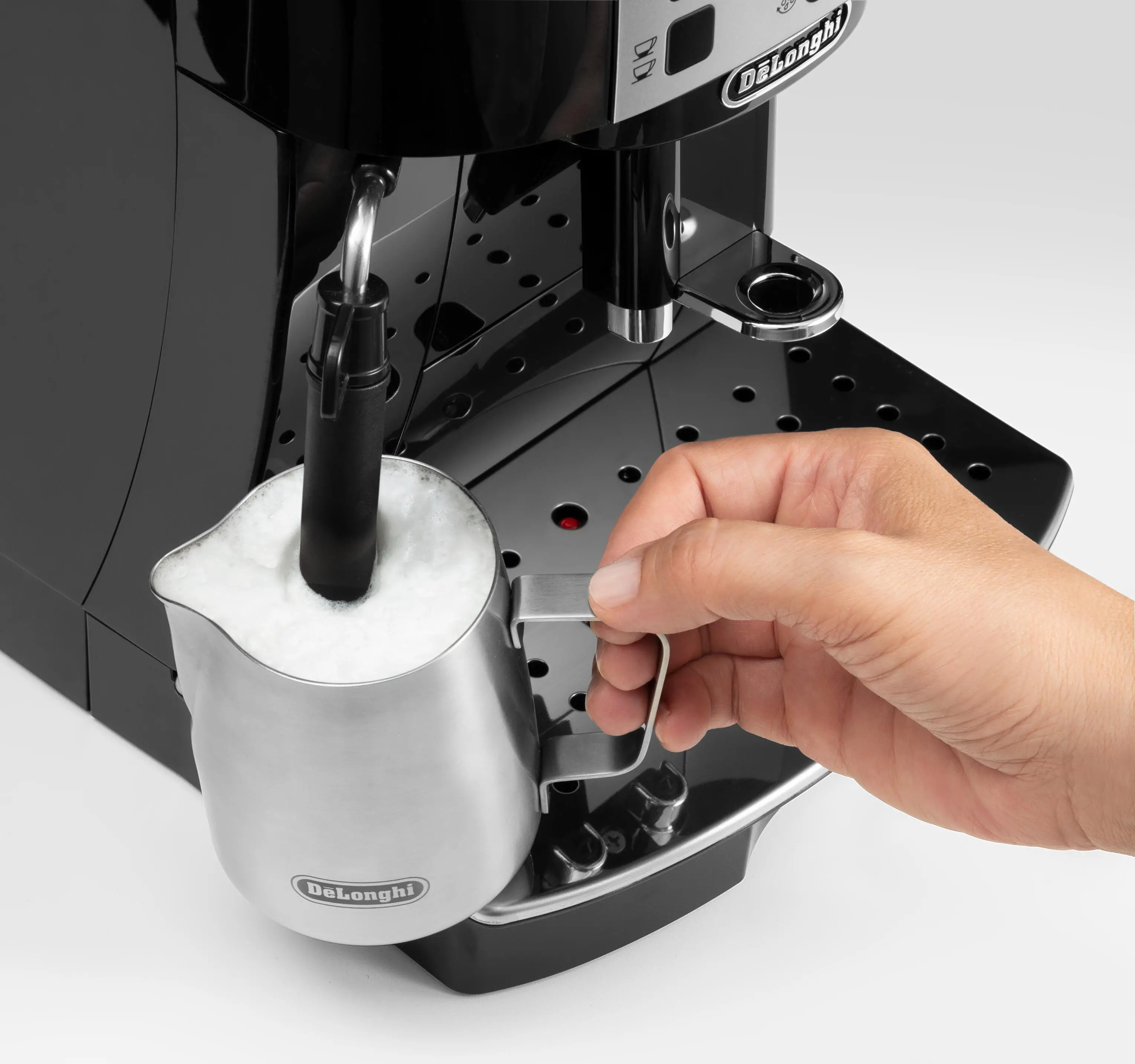 Ekspres DeLonghi Magnifica S ECAM22.115.B