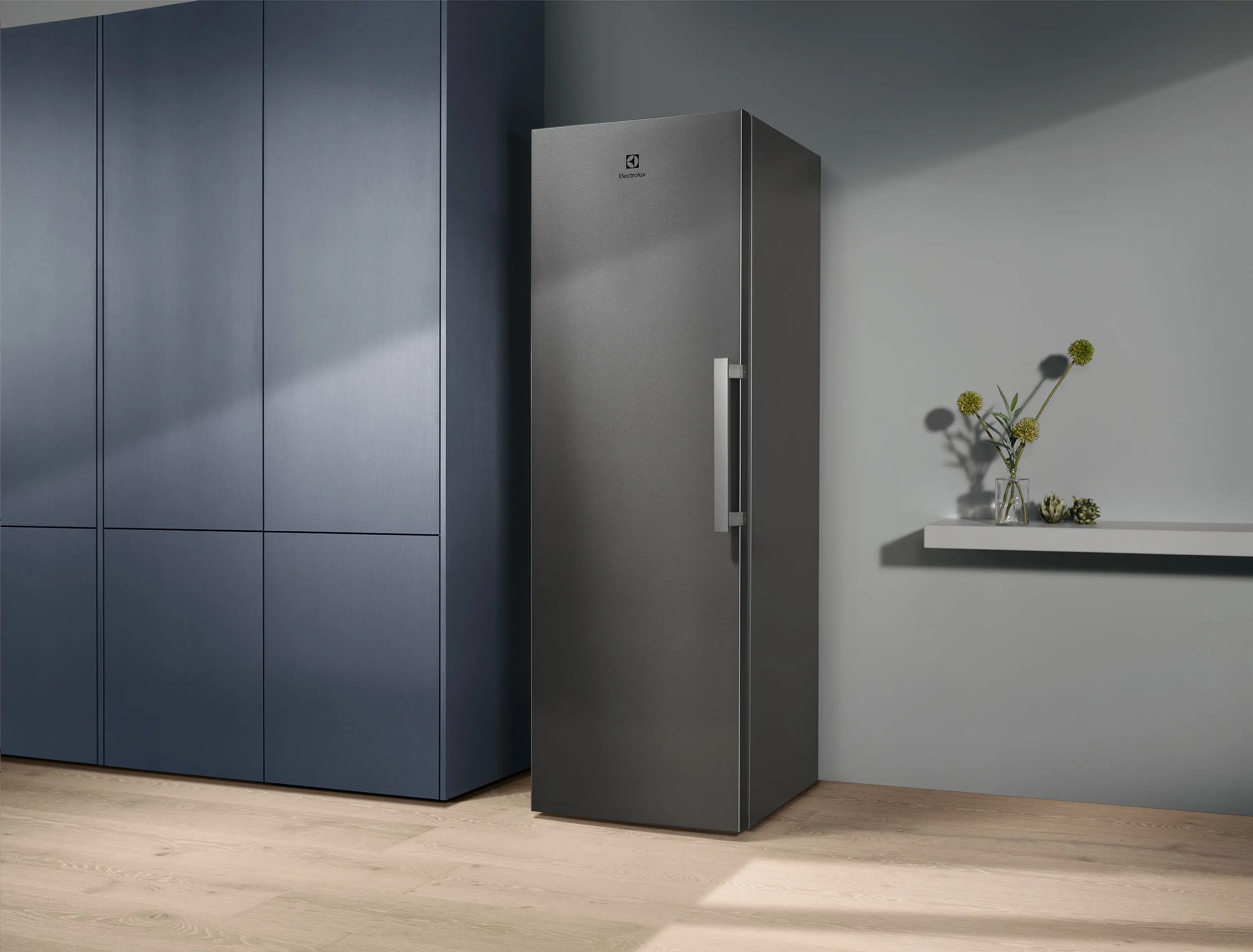 Zamrażarka Electrolux LUT6NE28U No Frost