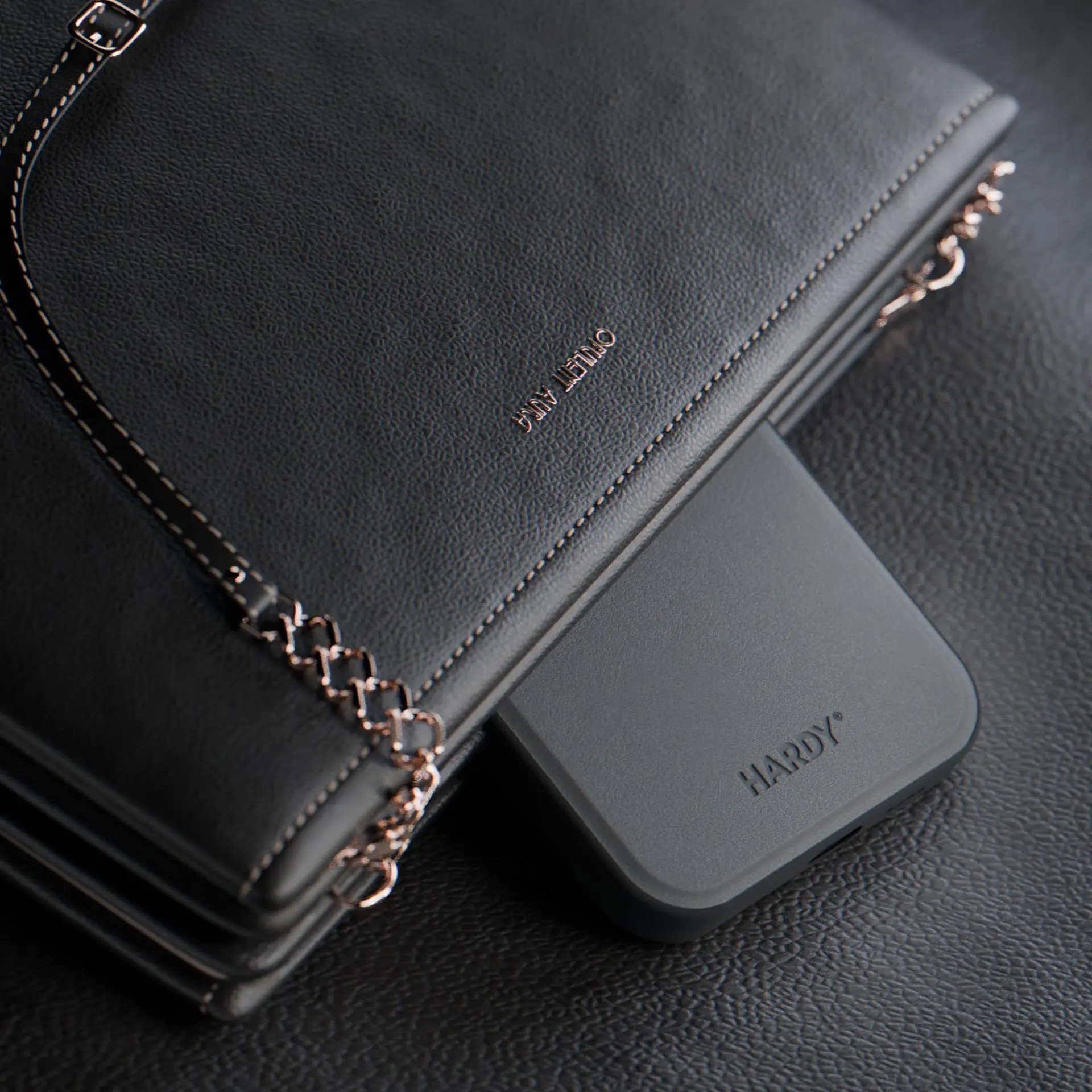 Etui 3mk Hardy Silky Leather MagCase do iPhone 16 Pro Max Czarny
