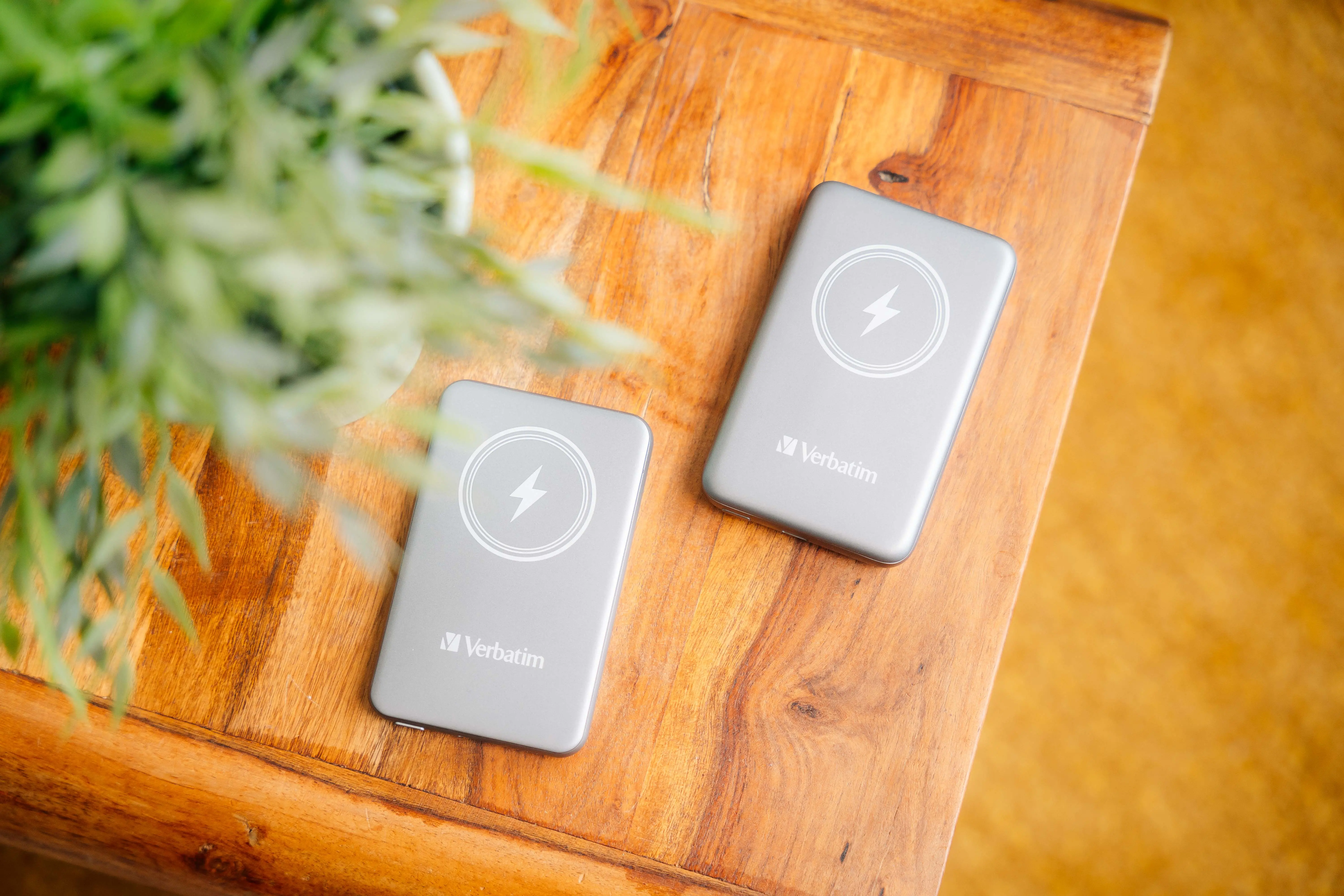 Powerbank Verbatim Charge 'n' Go Magnetic Wireless 10000mAh PD 20W QC3.0 Szary