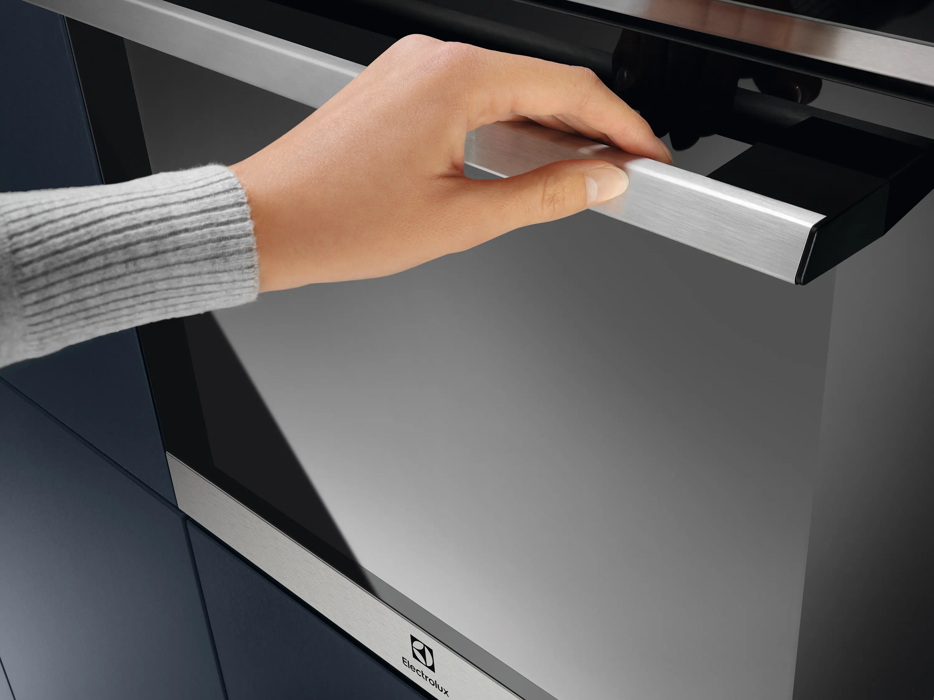 Piekarnik elektryczny parowy Electrolux 600 SteamBake EOD6F77WX Termoobieg Termosonda Zdalne sterowanie Inox