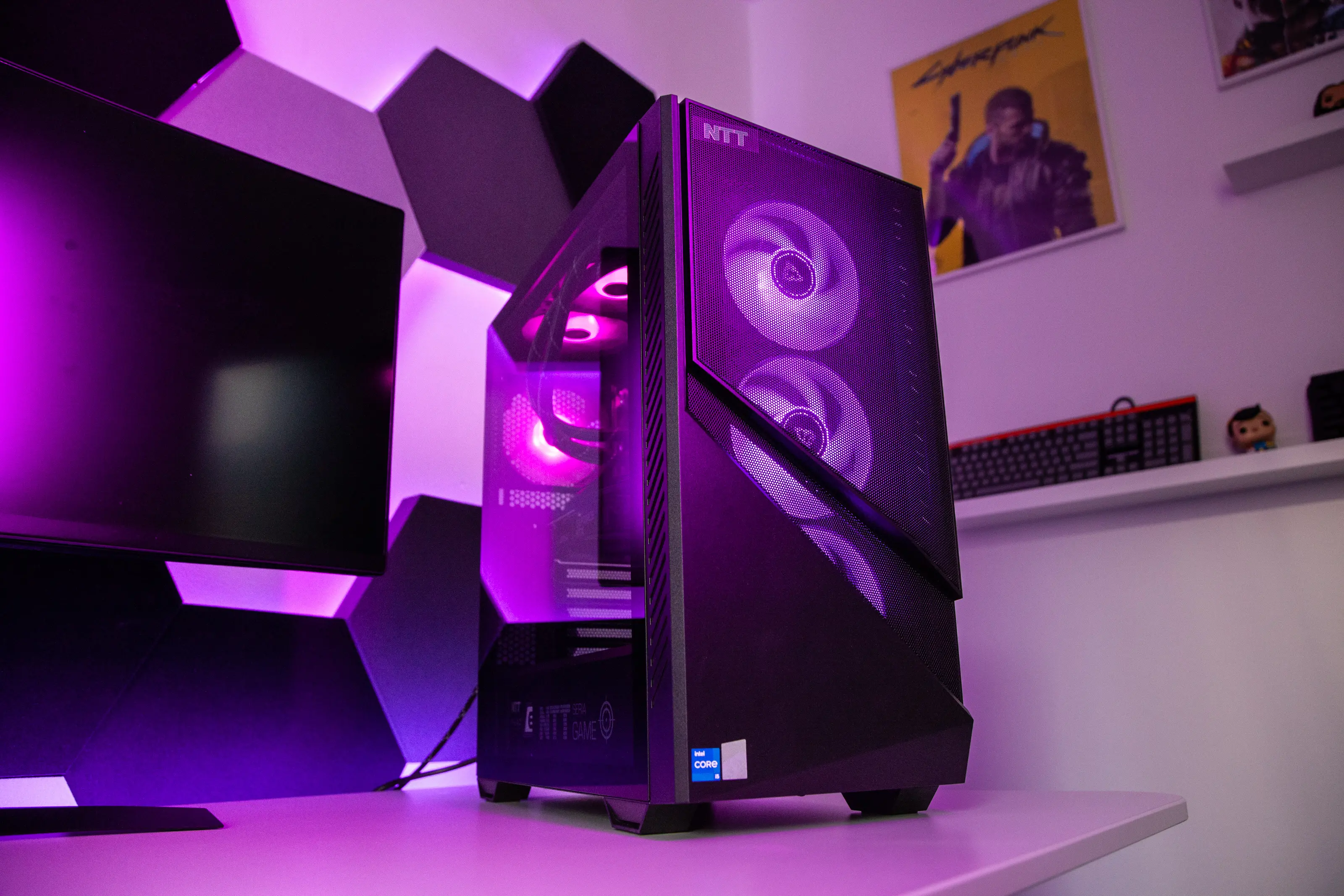 Komputer gamingowy NTT Game Pro ZKG-I7RTX4070TiS-EU0 i7-14700F 32GB RAM 2TB Dysk SSD RTX4070TiS Win11