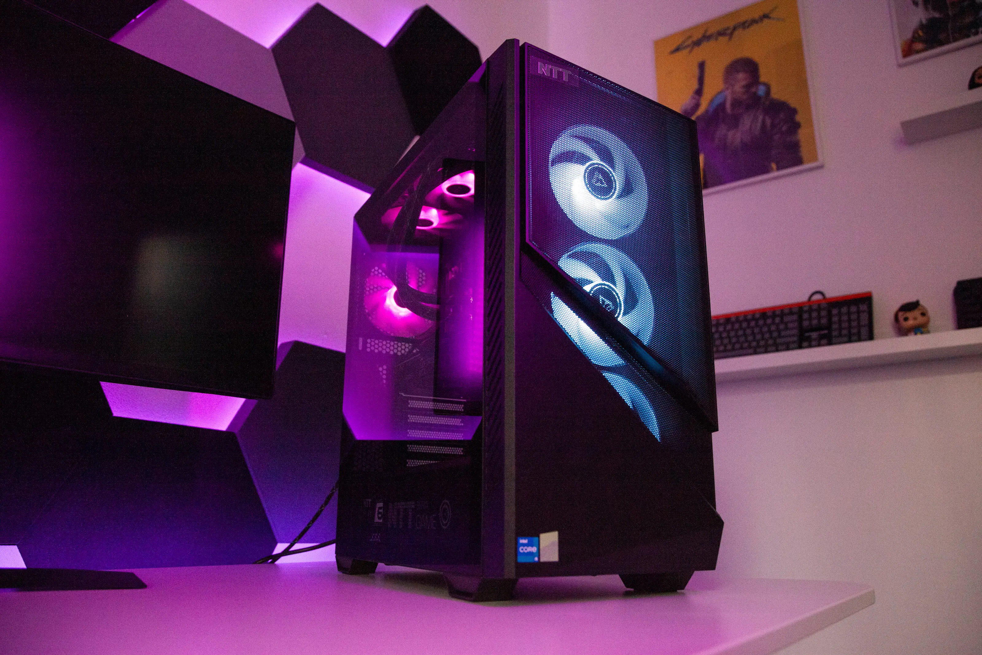 Komputer gamingowy NTT Game Pro ZKG-I7RTX4070TiS-EU0 i7-14700F 32GB RAM 2TB Dysk SSD RTX4070TiS Win11