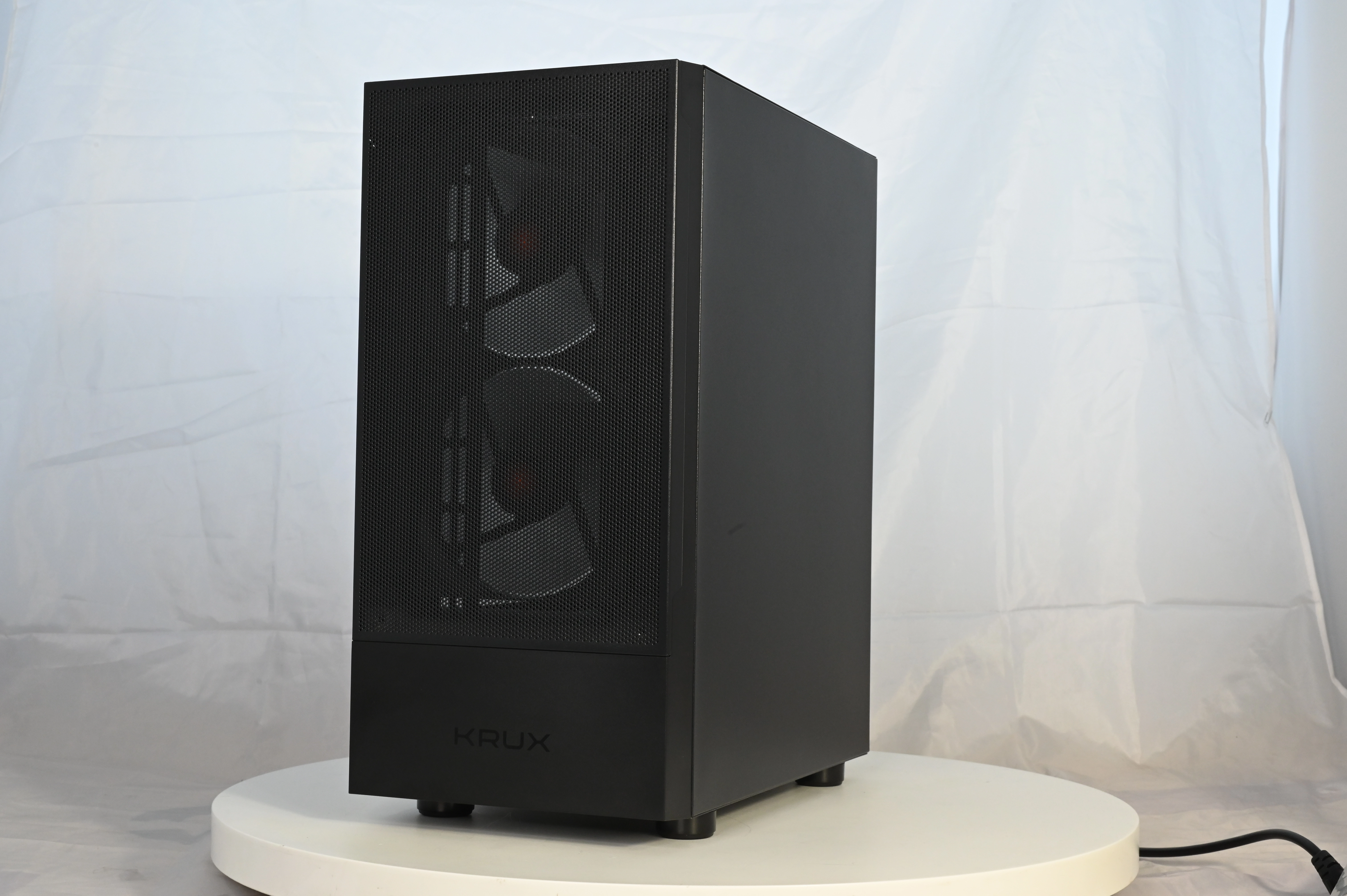 Komputer gamingowy NTT Kruks NADIR ZKG-I7R7800XT-EU01 i7-14700F 32GB RAM 1TB Dysk SSD RX7800XT Win11