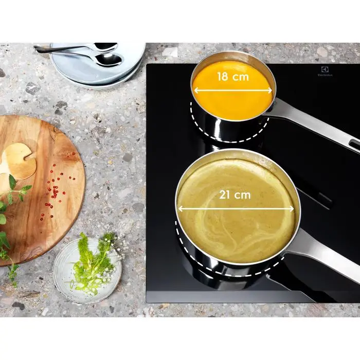 Płyta indukcyjna Electrolux Slim-fit LIV63431BK 59cm