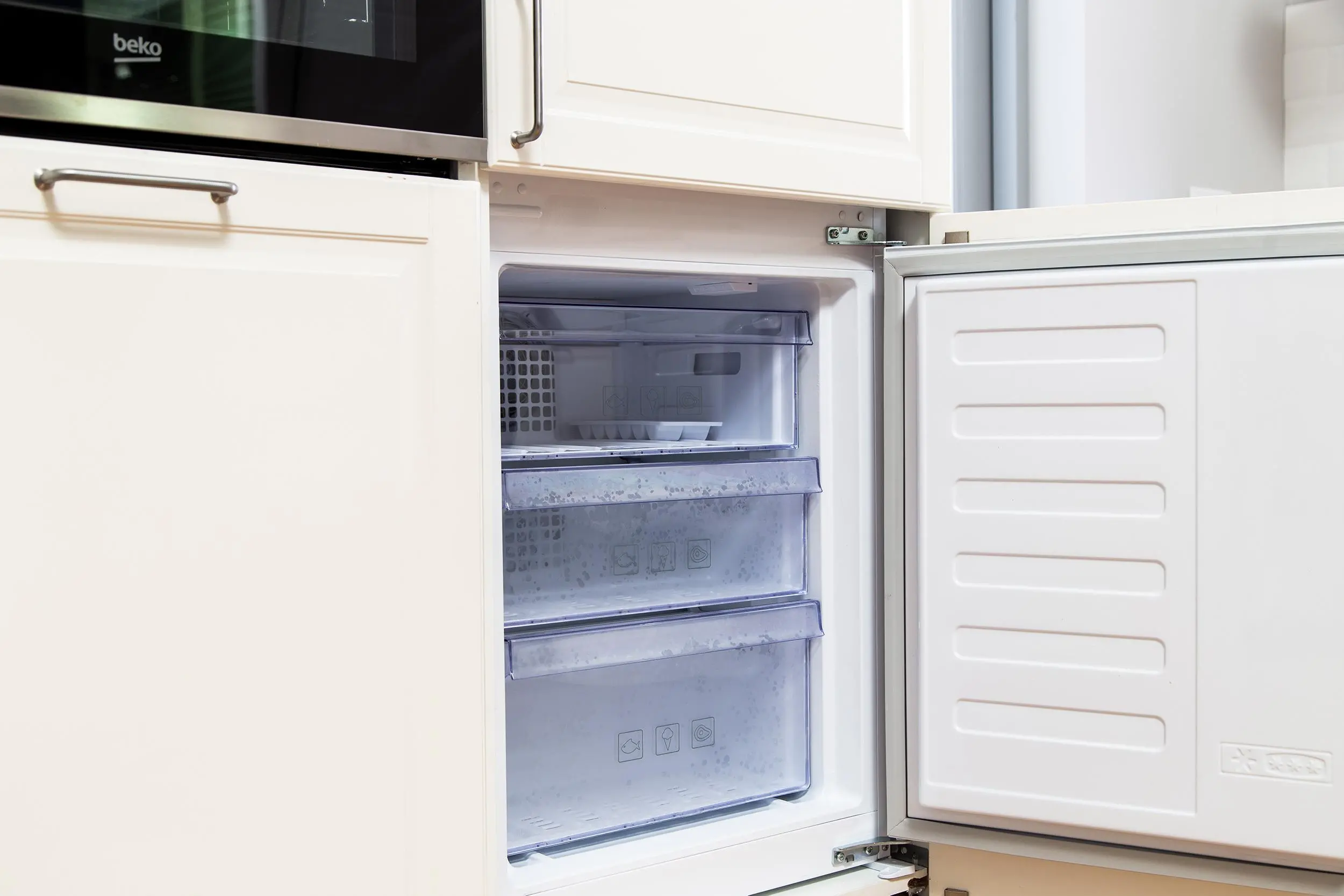 Lodówka Beko BCNA275E4SN Pełny No Frost 177,8cm Komora świeżości