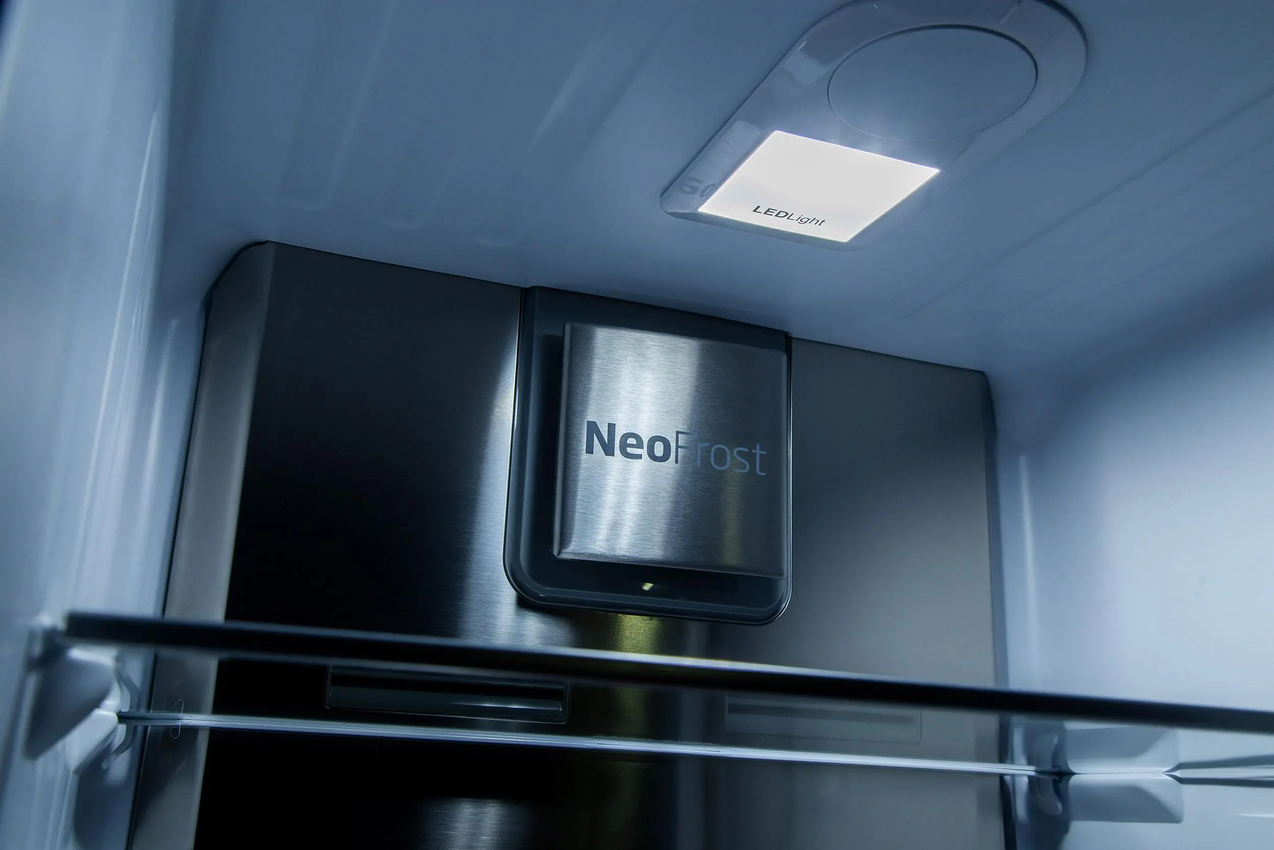 Lodówka Beko BCNA275E4SN Pełny No Frost 177,8cm Komora świeżości