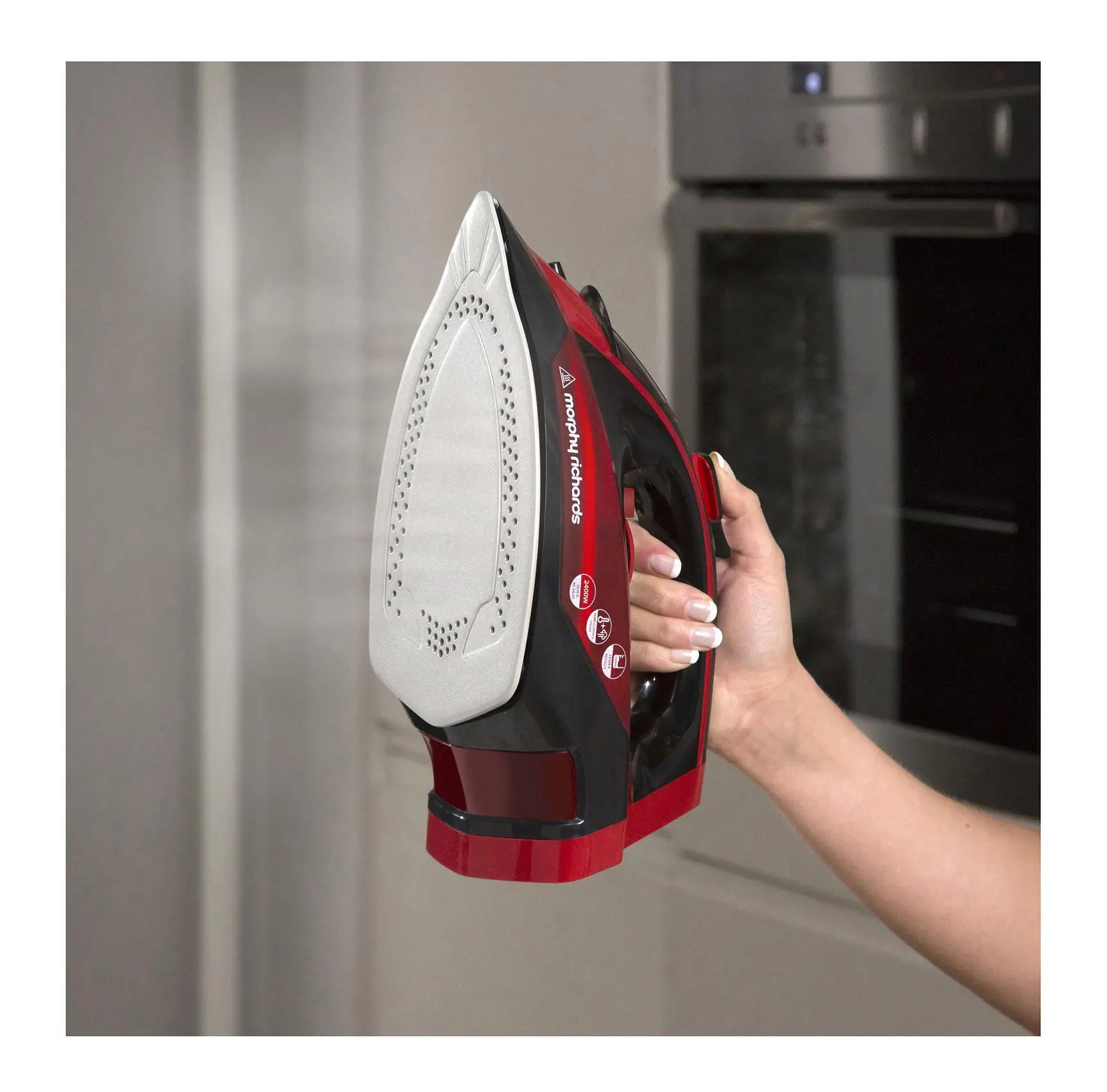 Żelazko Morphy Richards Easy Charge 360 303250 Ceramic 130g/min