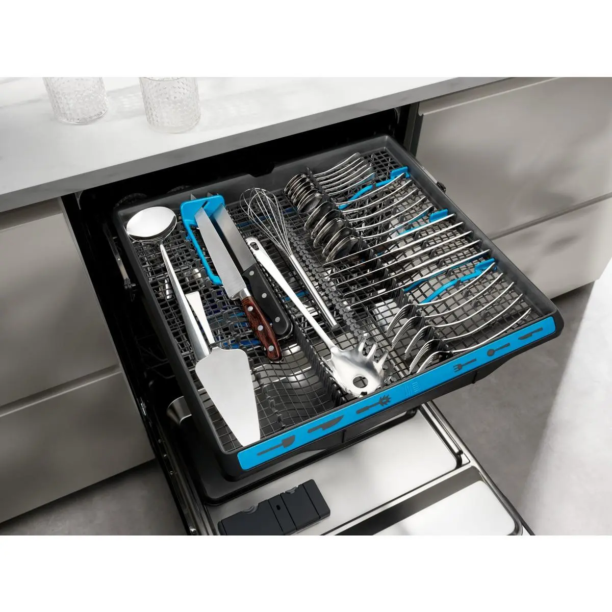 Zmywarka Electrolux 700 MaxiFlex EEM43300IX 44,6cm Automatyczne otwieranie drzwi Szuflada na sztućce