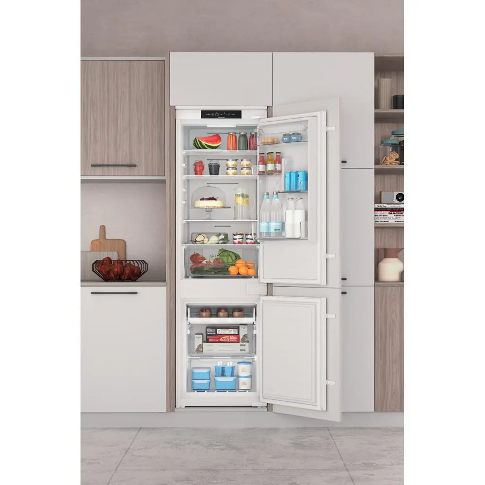 Lodówka Indesit INC18 T311 Pełny No Frost 177cm Szuflada z kontrolą wilgotności