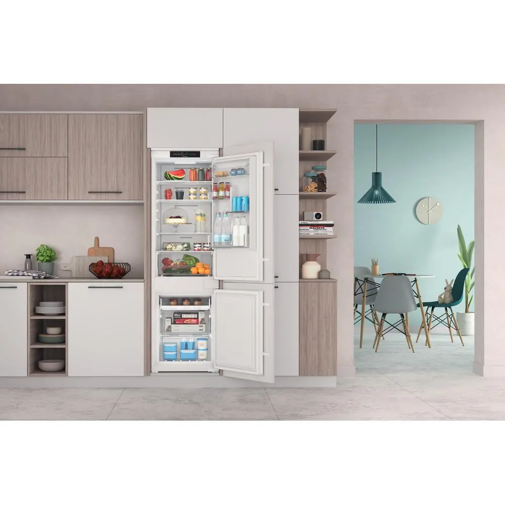 Lodówka Indesit INC18 T311 Pełny No Frost 177cm Szuflada z kontrolą wilgotności