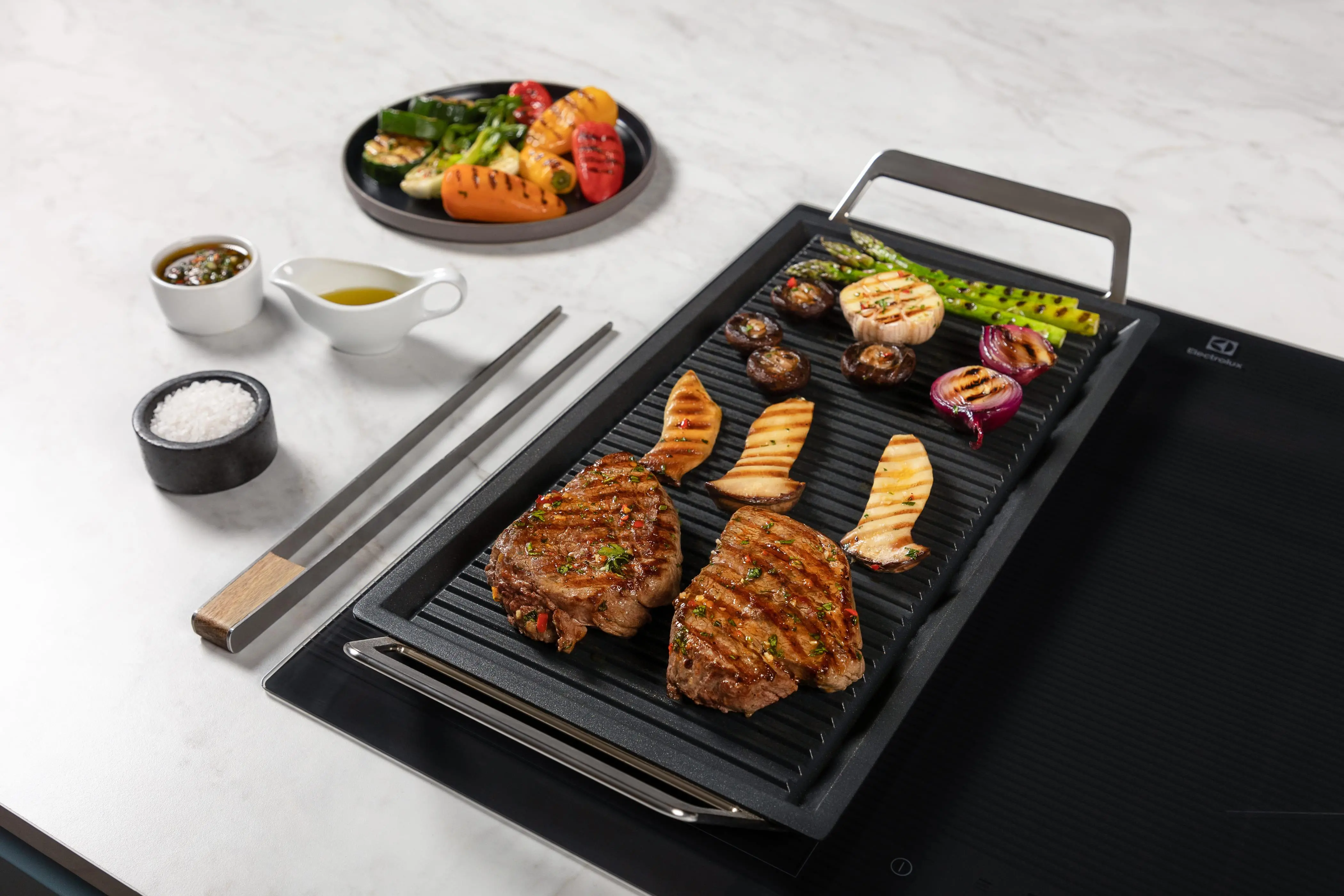 Płyta grillowa Electrolux E9HL33 Infi-Grill