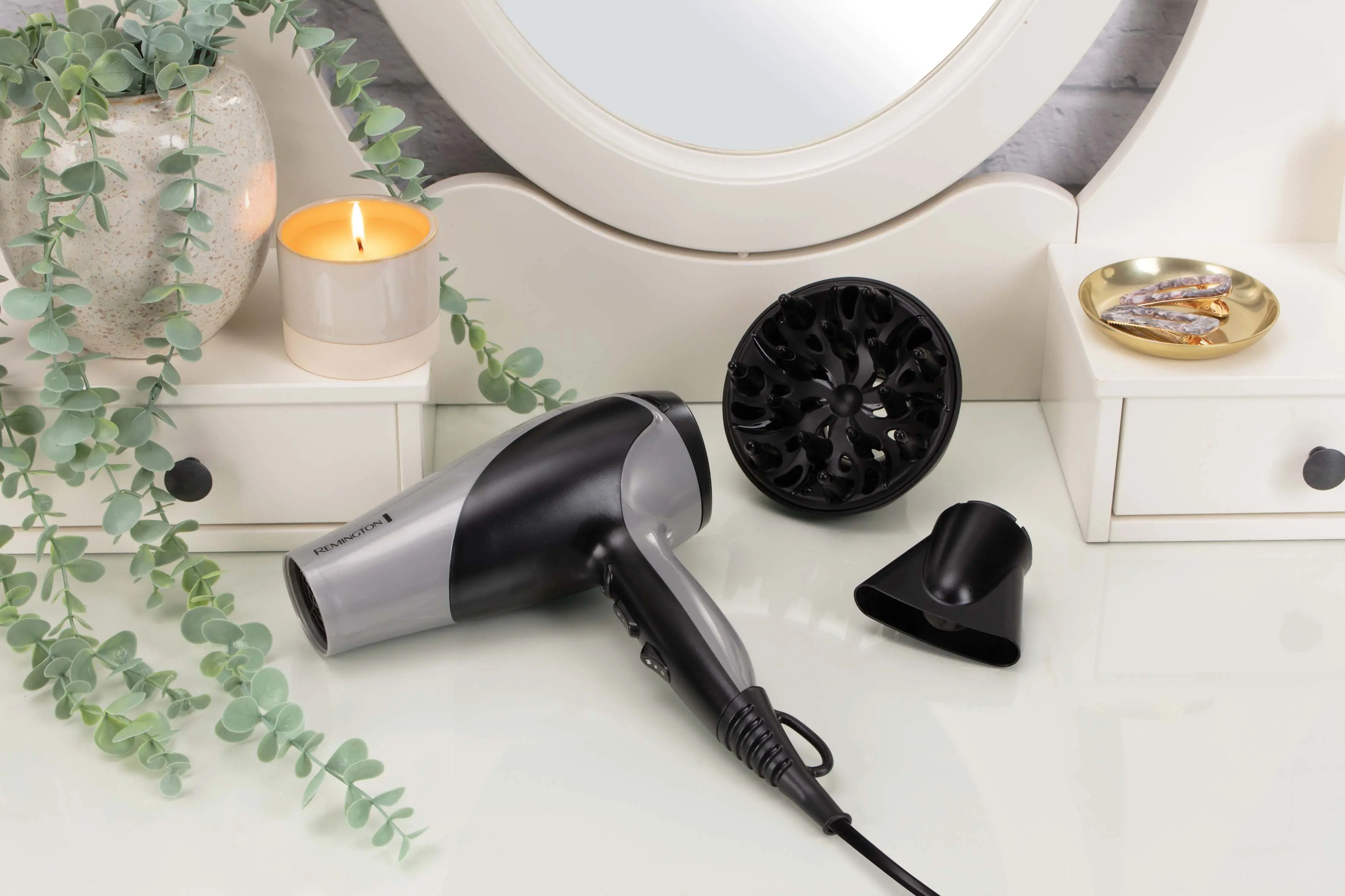 Suszarka do włosów Remington Ionic Dry 2200 D3190S Jonizacja Dyfuzor Zimny nawiew 2200W 2 prędkości 3 temperatury