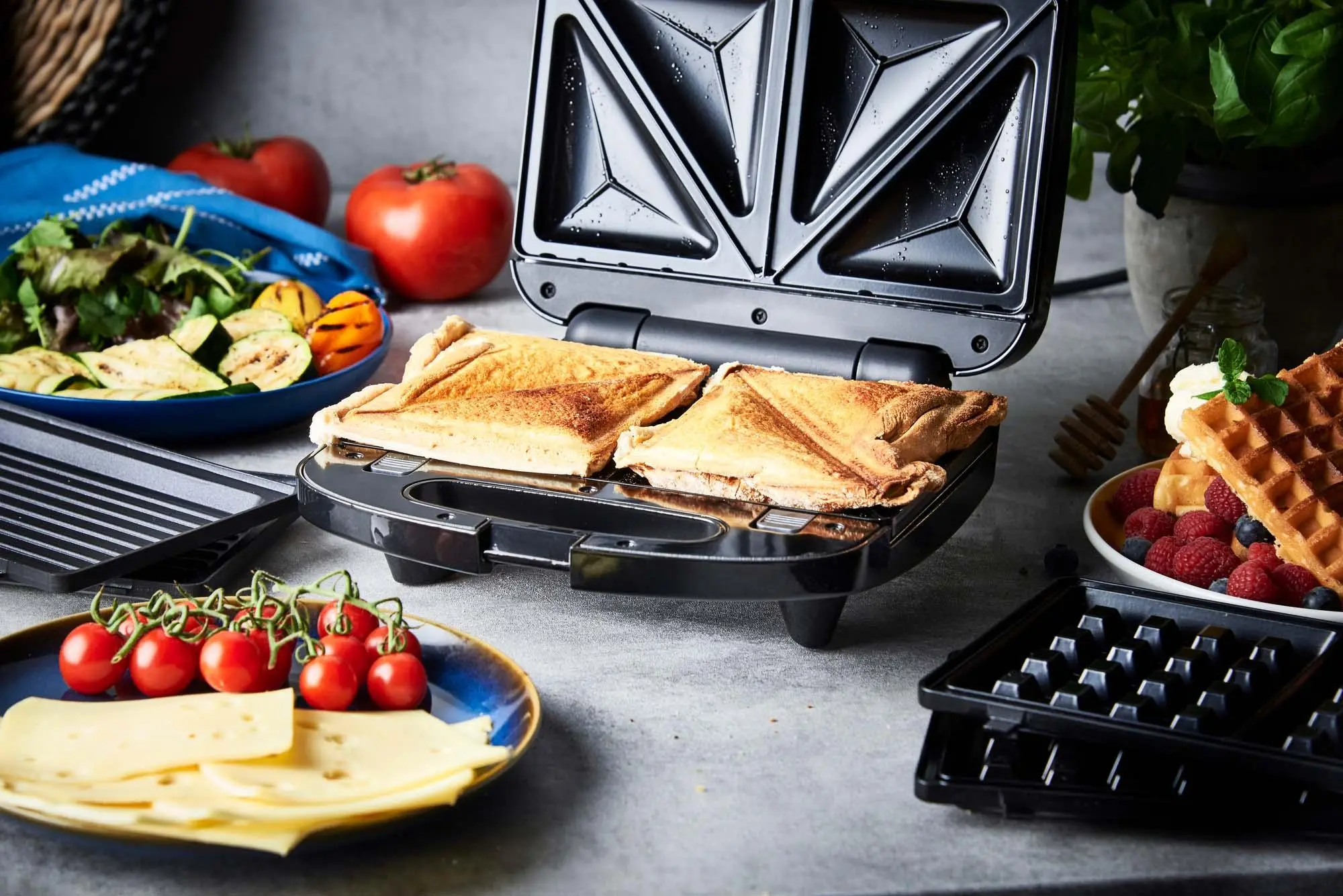 Opiekacz Russell Hobbs Fiesta 3w1 24540-56 Trójkąty Gofry Grill 750W