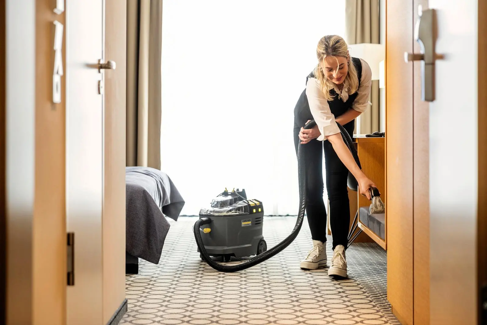 Odkurzacz Karcher Puzzi 9/1 Bp Adv 1.101-702.0 575W