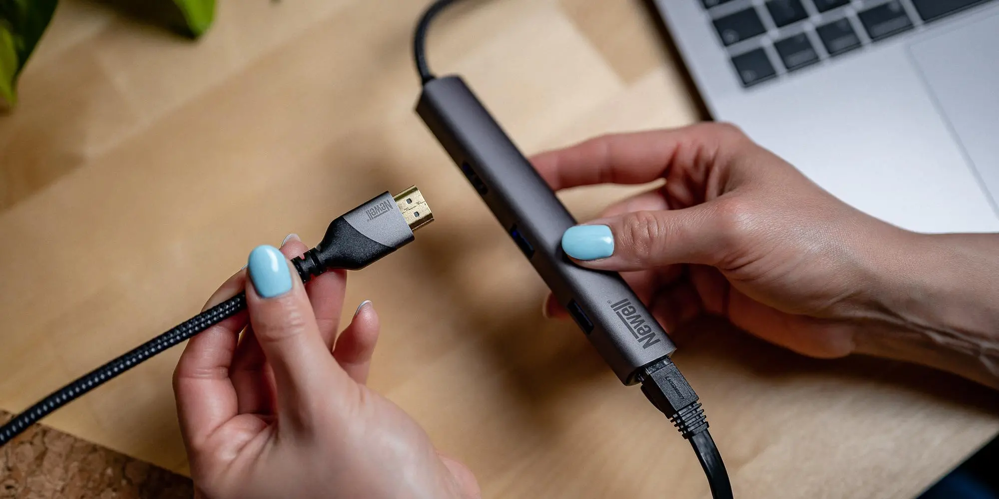 Kabel HDMI Newell 1295946 2m Czarny